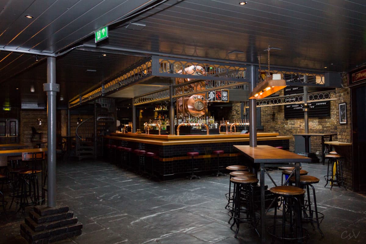Worlds End Pub - image 2