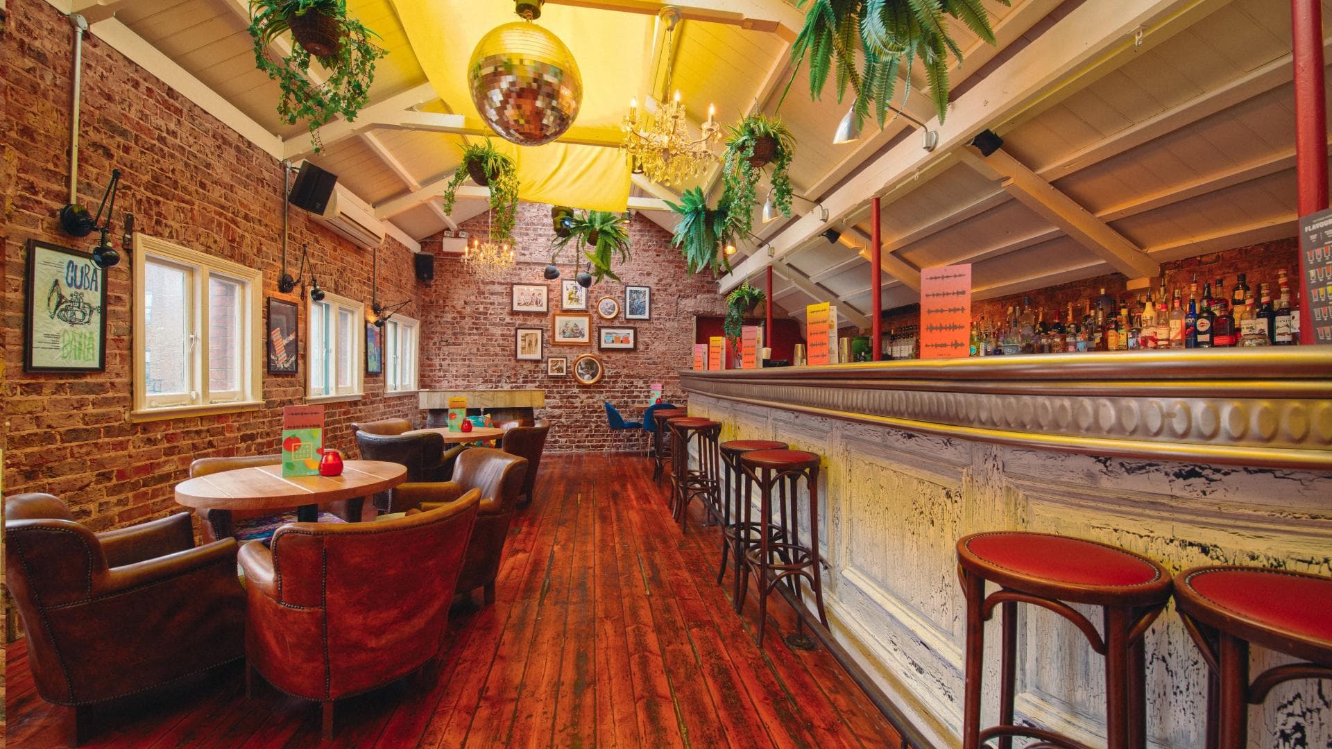 Worlds End Pub - image 2