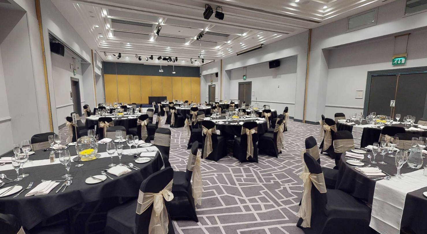 Village Hotel Swindon - image 3