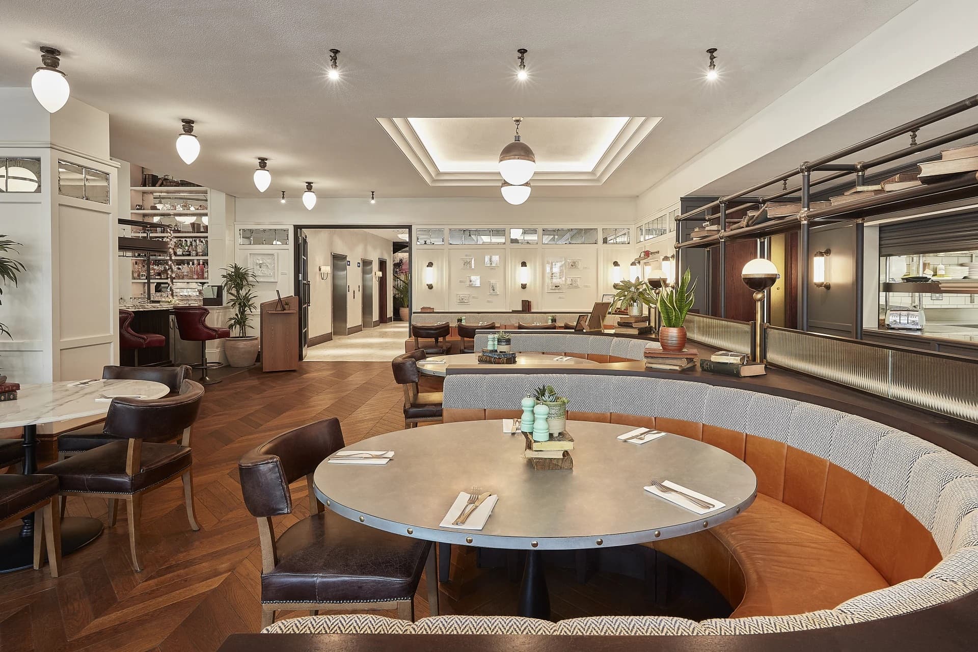 Clayton Hotel Cambridge - image 3