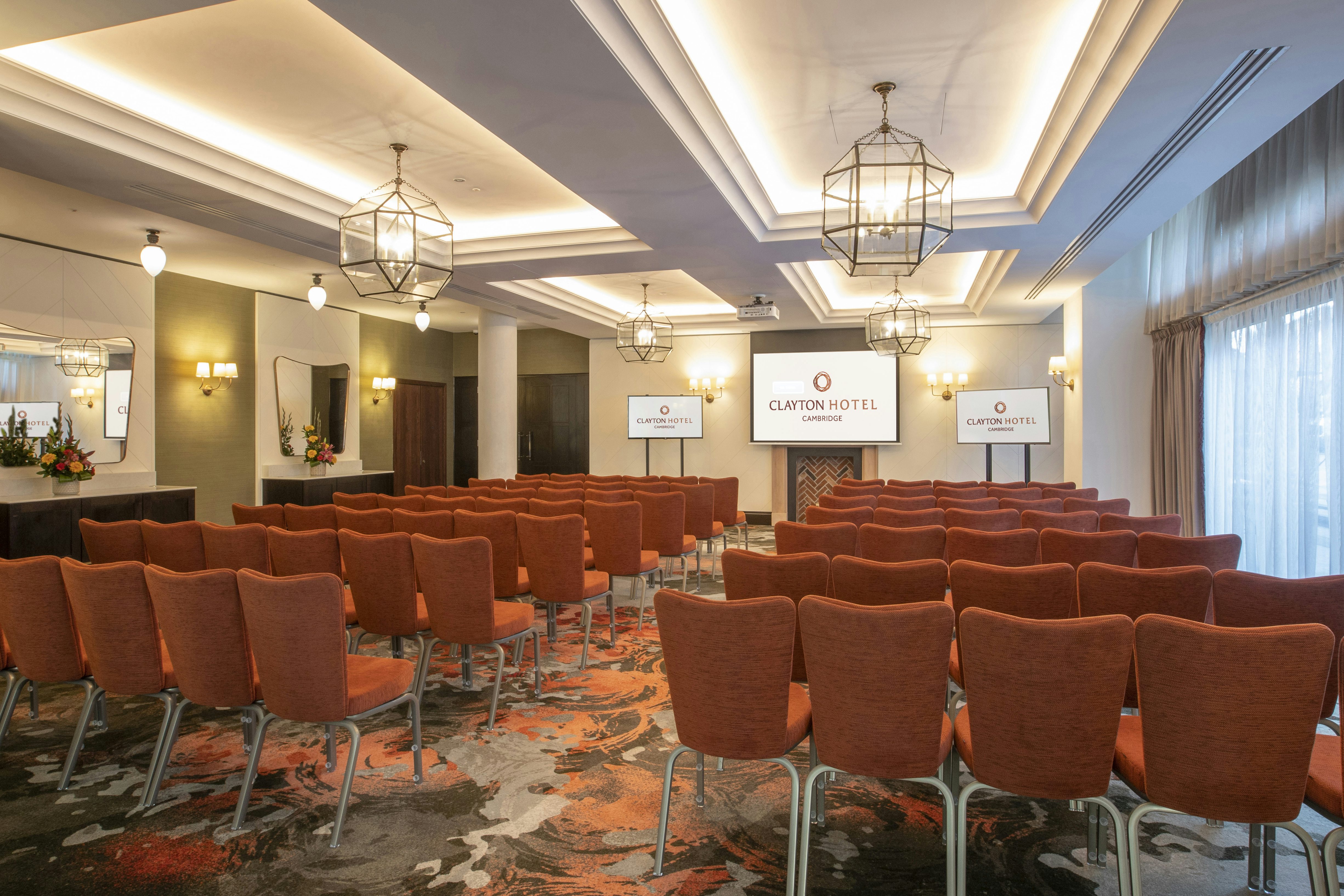 Clayton Hotel Cambridge - image 2