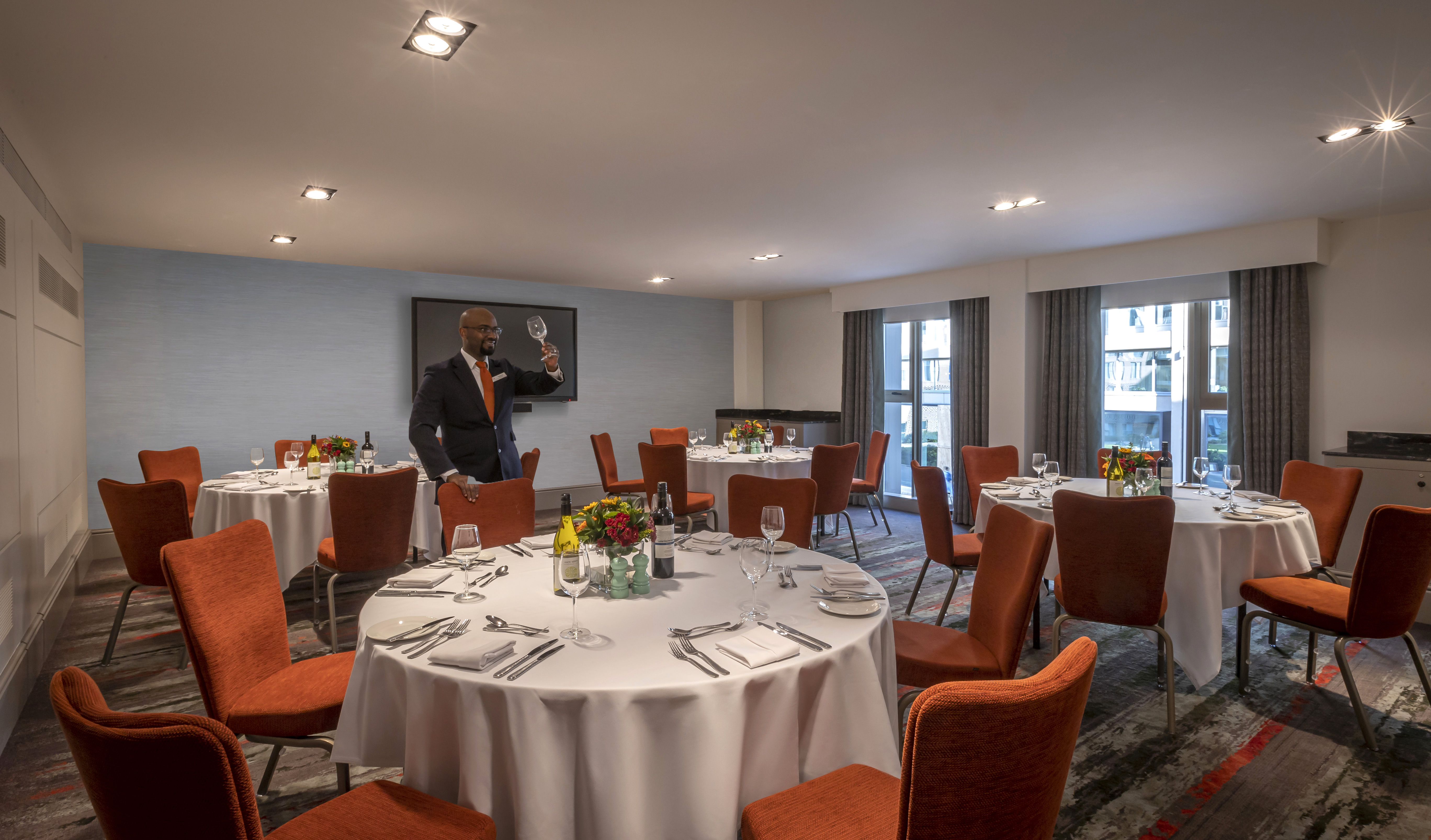 Clayton Hotel Cambridge - image 2