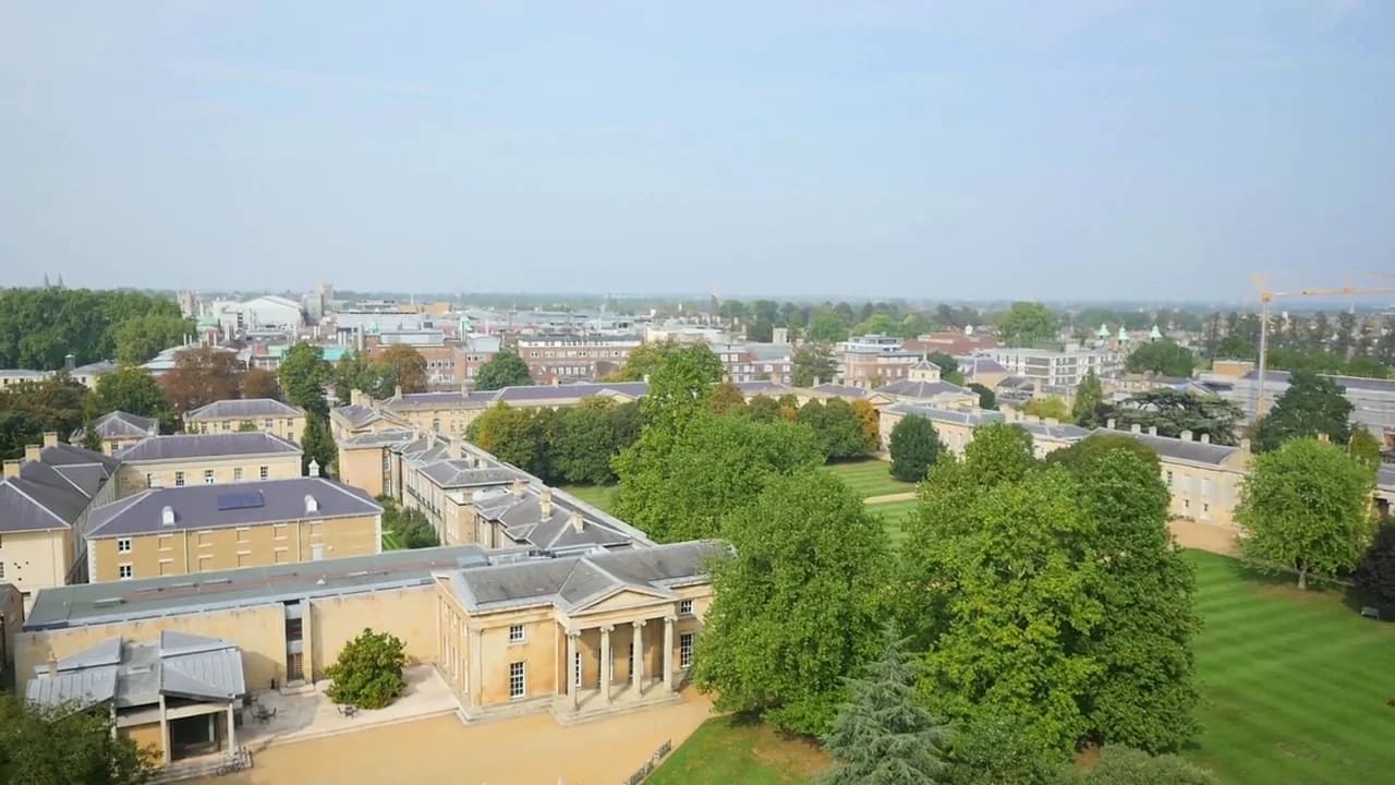 Fellows' Garden Downing College: historic campus garden for academic conferences and retreats.