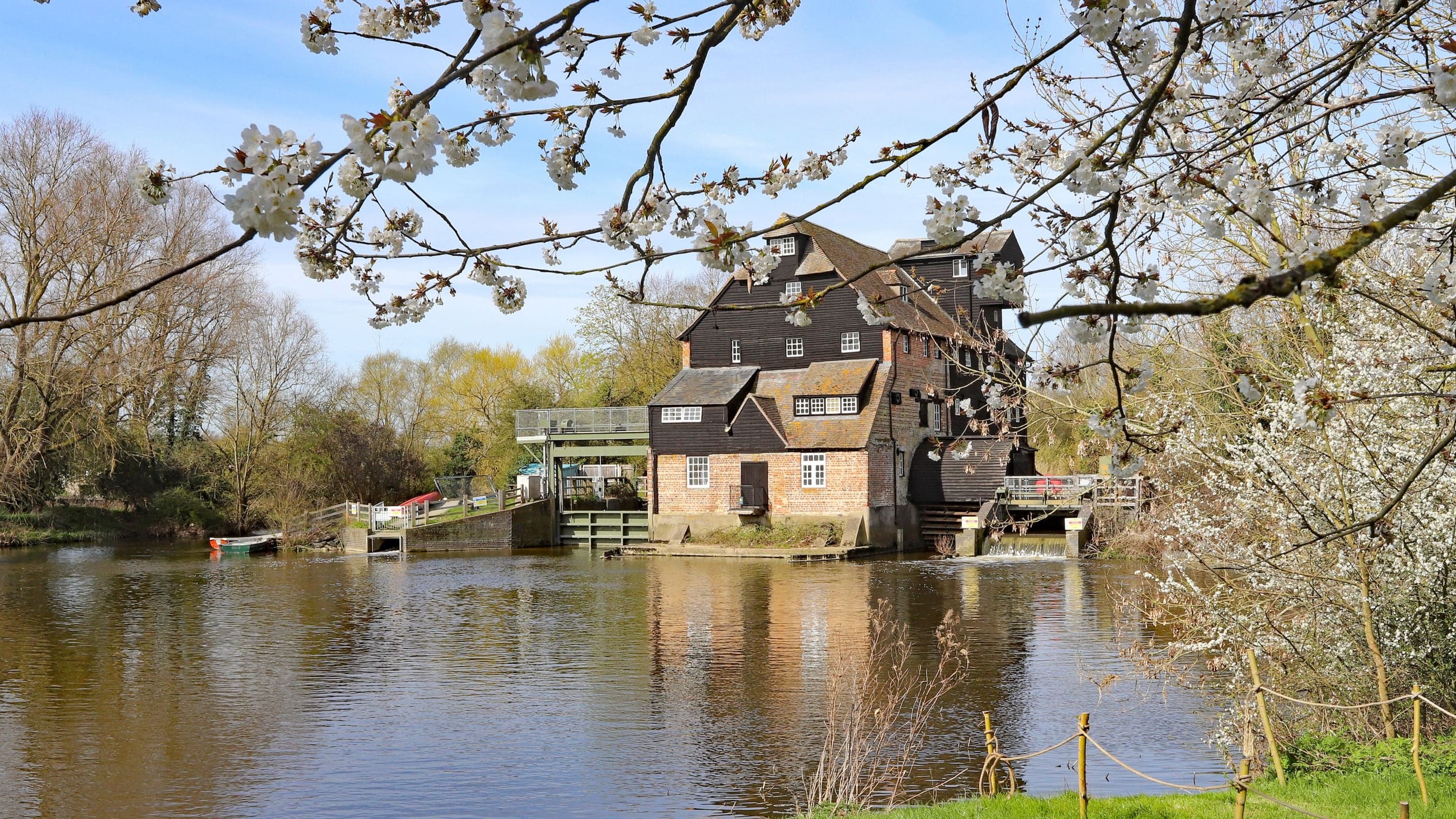 Houghton Mill and Waterclose Meadows - image 8