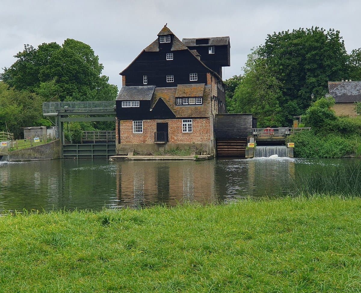 Houghton Mill and Waterclose Meadows - image 6