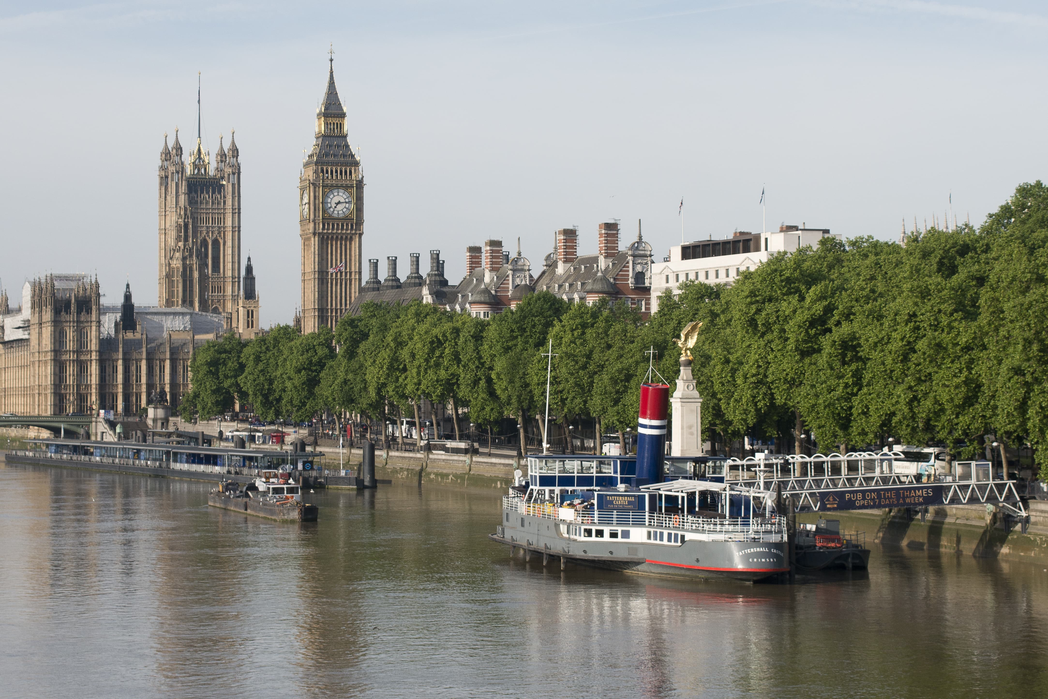 Tattershall Castle Whitehall - image 3