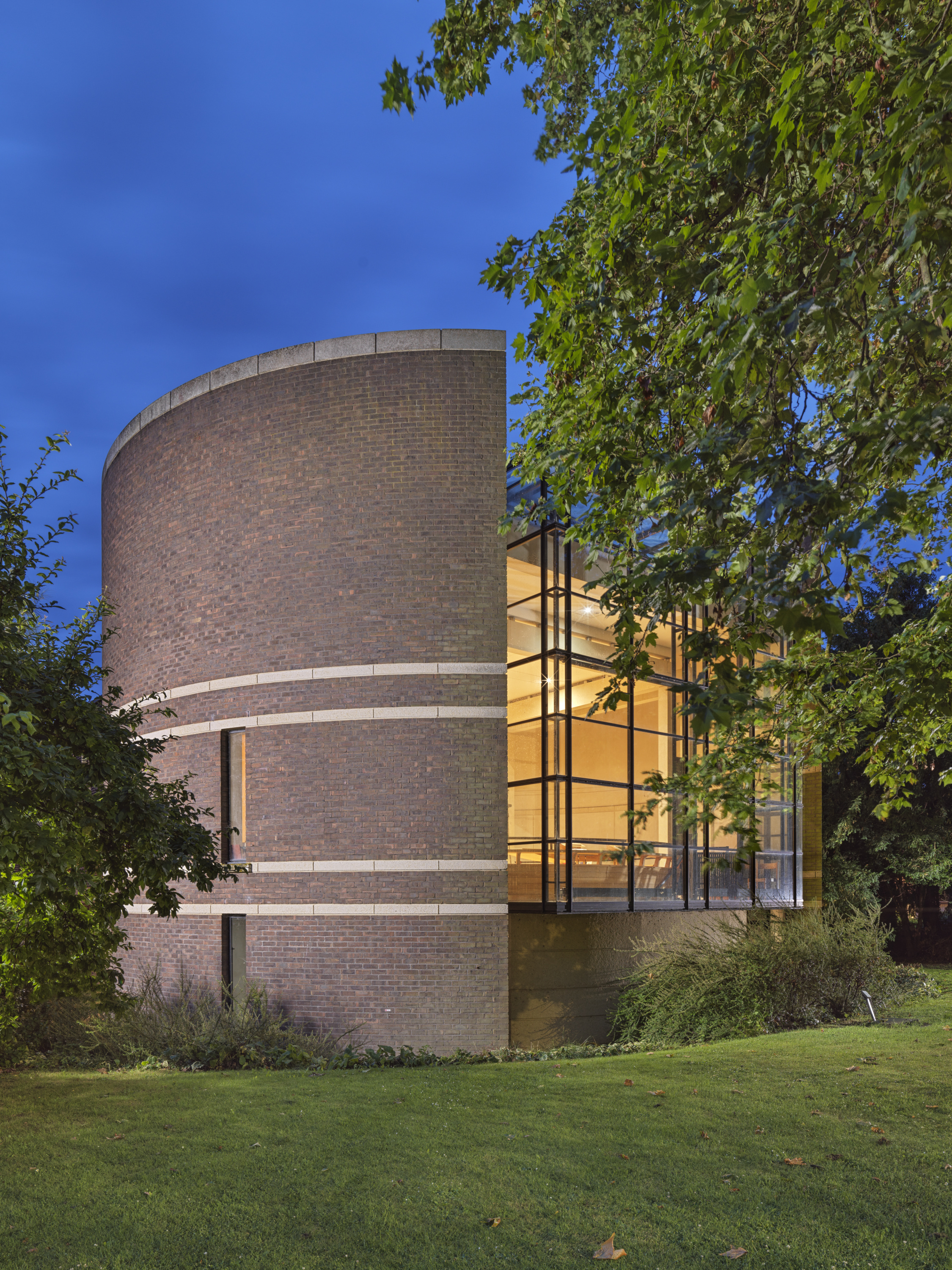Pembroke College - image 2