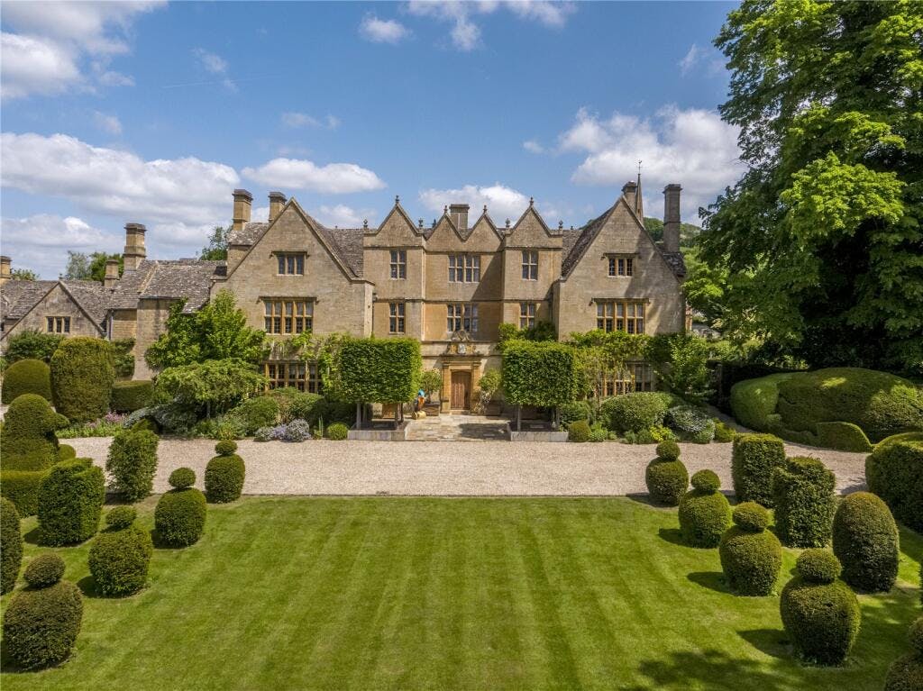 The Coach House Hotel - image 4