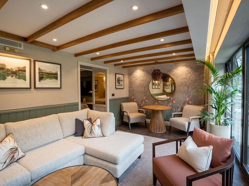 Lake View Lounge at Armathwaite Hall: boutique meeting space for corporate events and conferences.