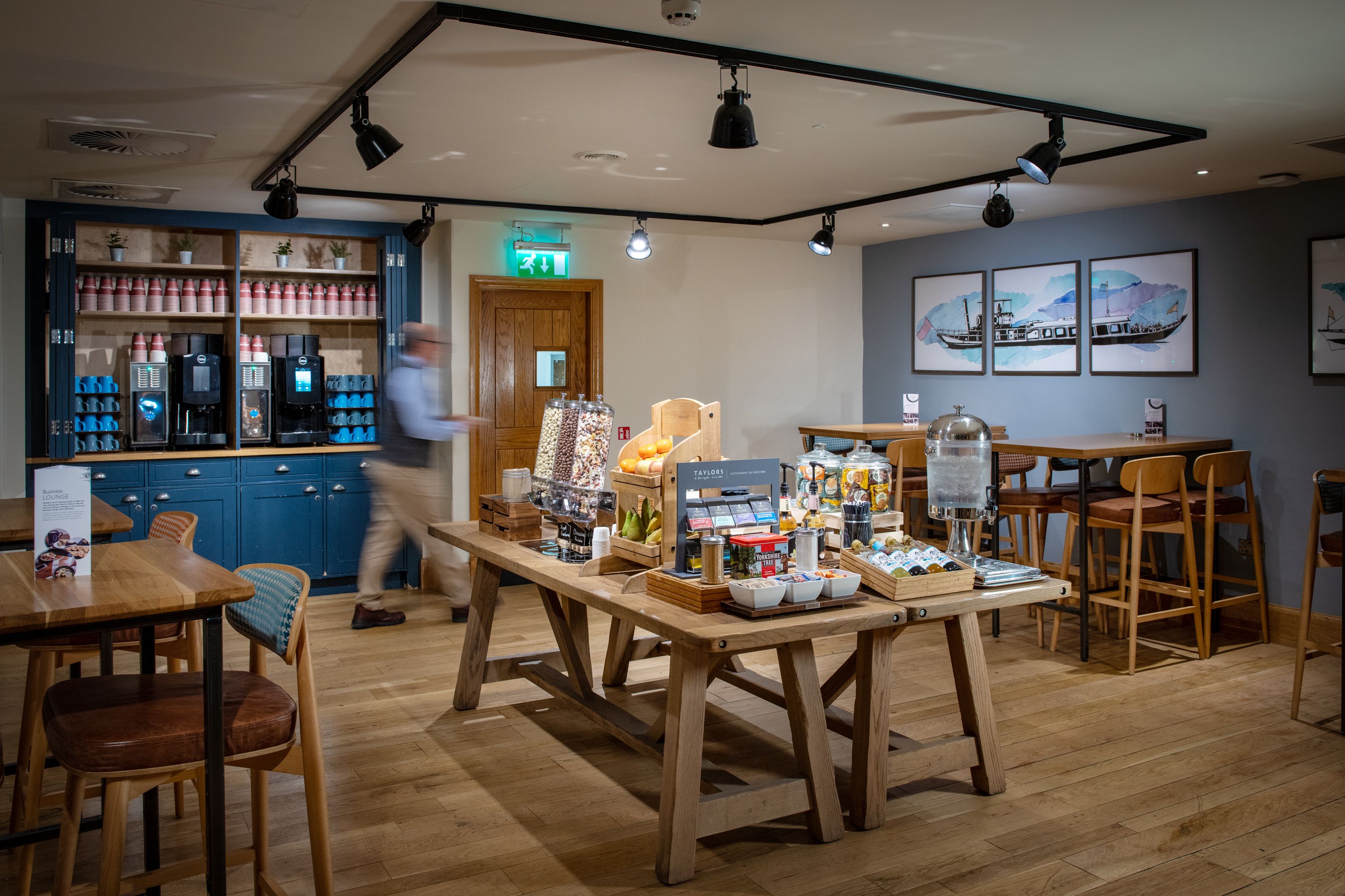 North Lakes Hotel & Spa - image 2