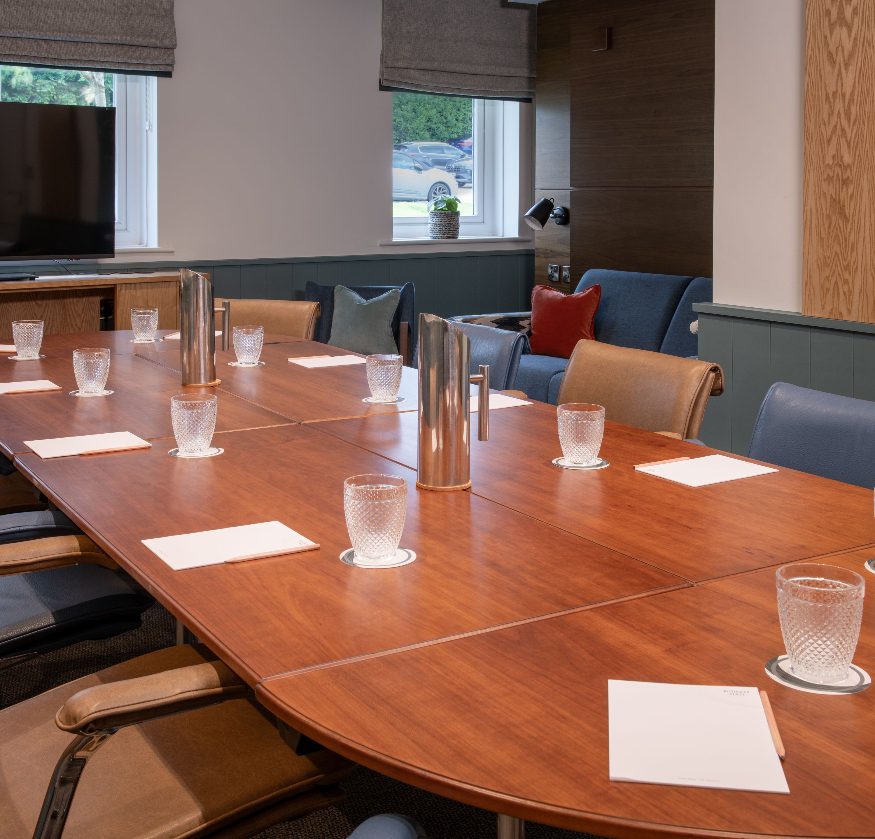 North Lakes Hotel & Spa - image 2