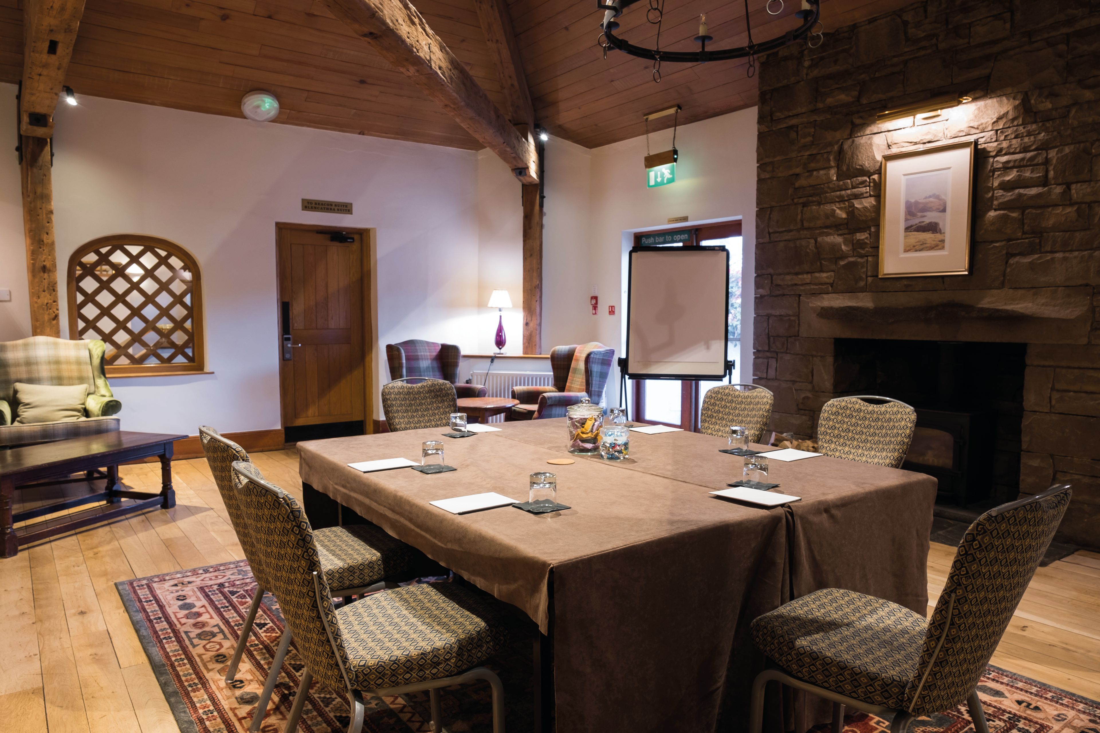 North Lakes Hotel & Spa - image 3