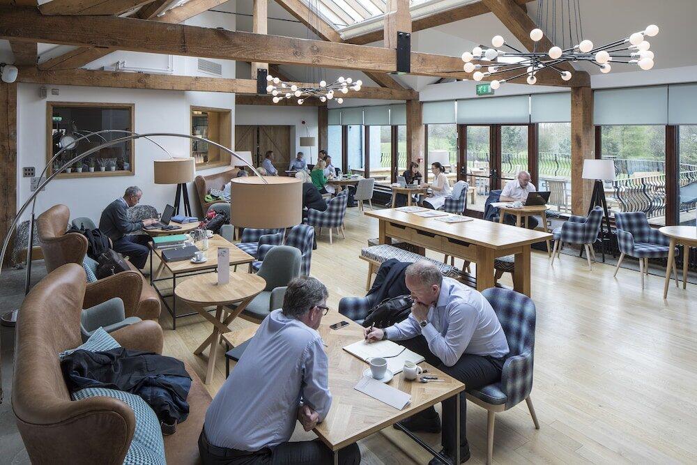 North Lakes Hotel & Spa - image 2