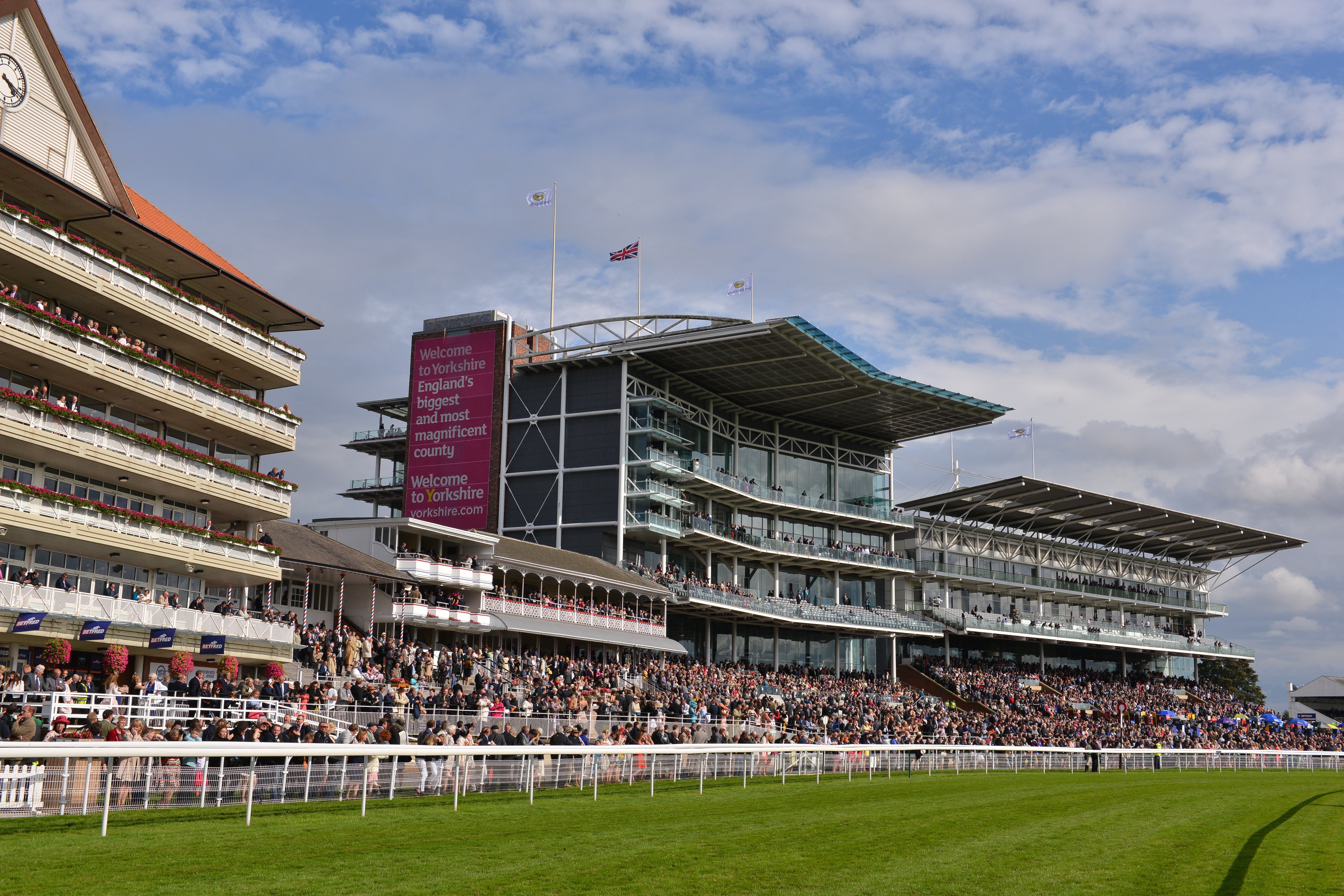 York Racecourse - image 1