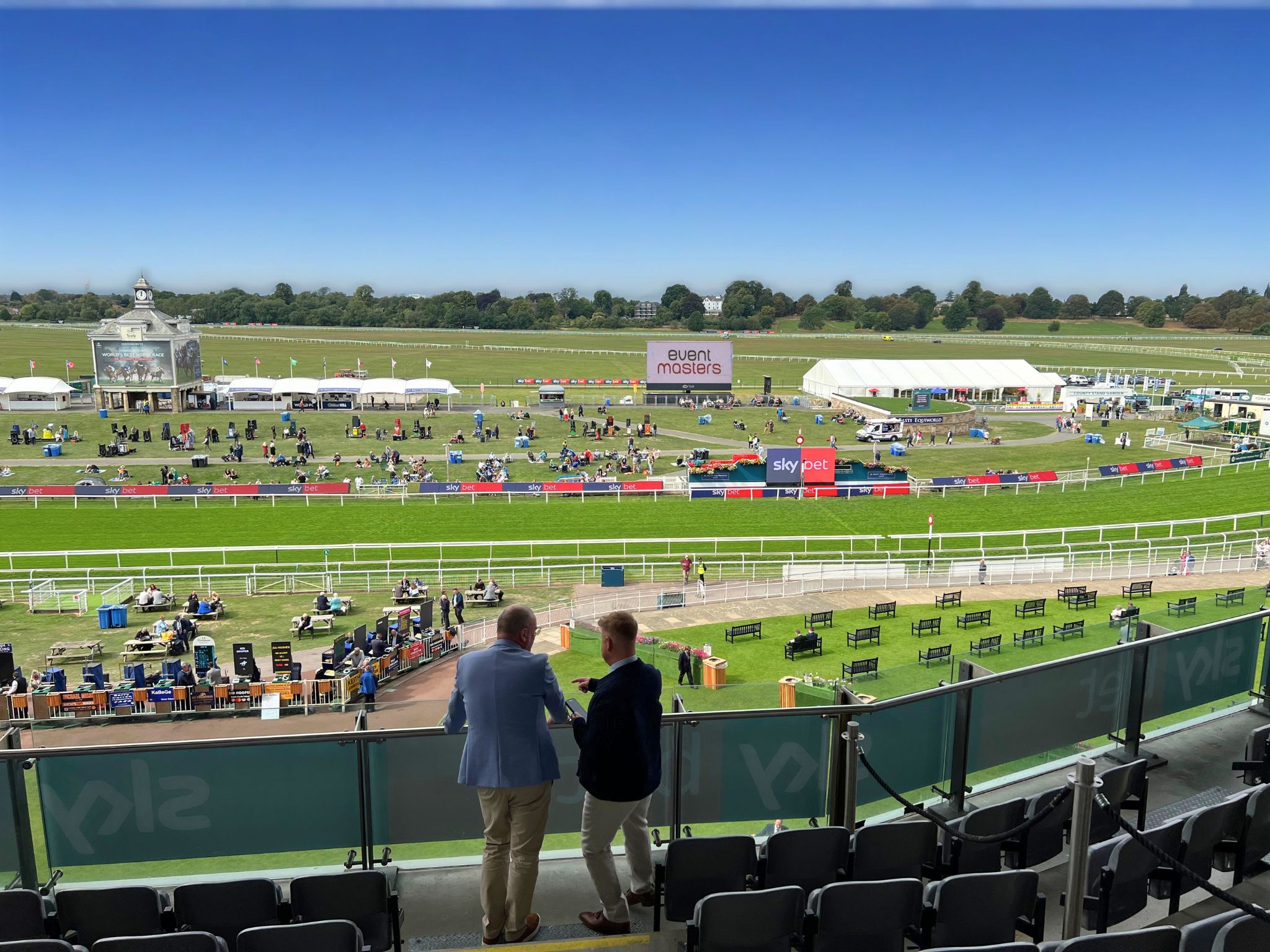 York Racecourse - image 2