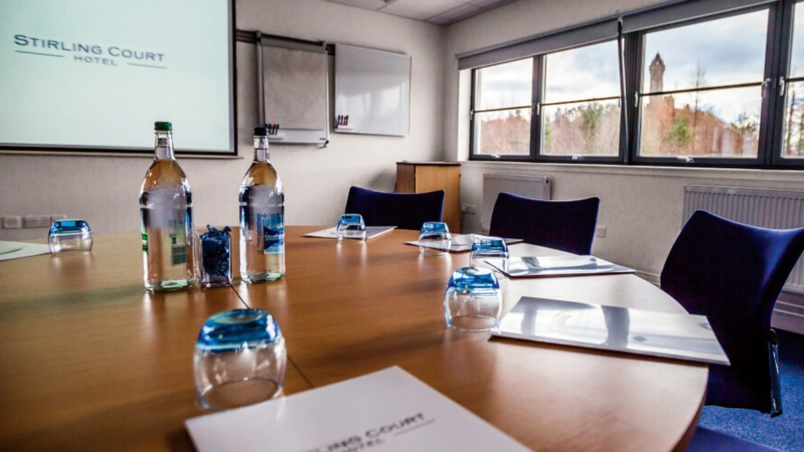 Stirling Court Hotel - image 4