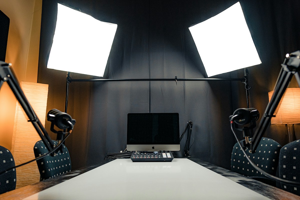 THE LODGE PODCAST STUDIO - image 2
