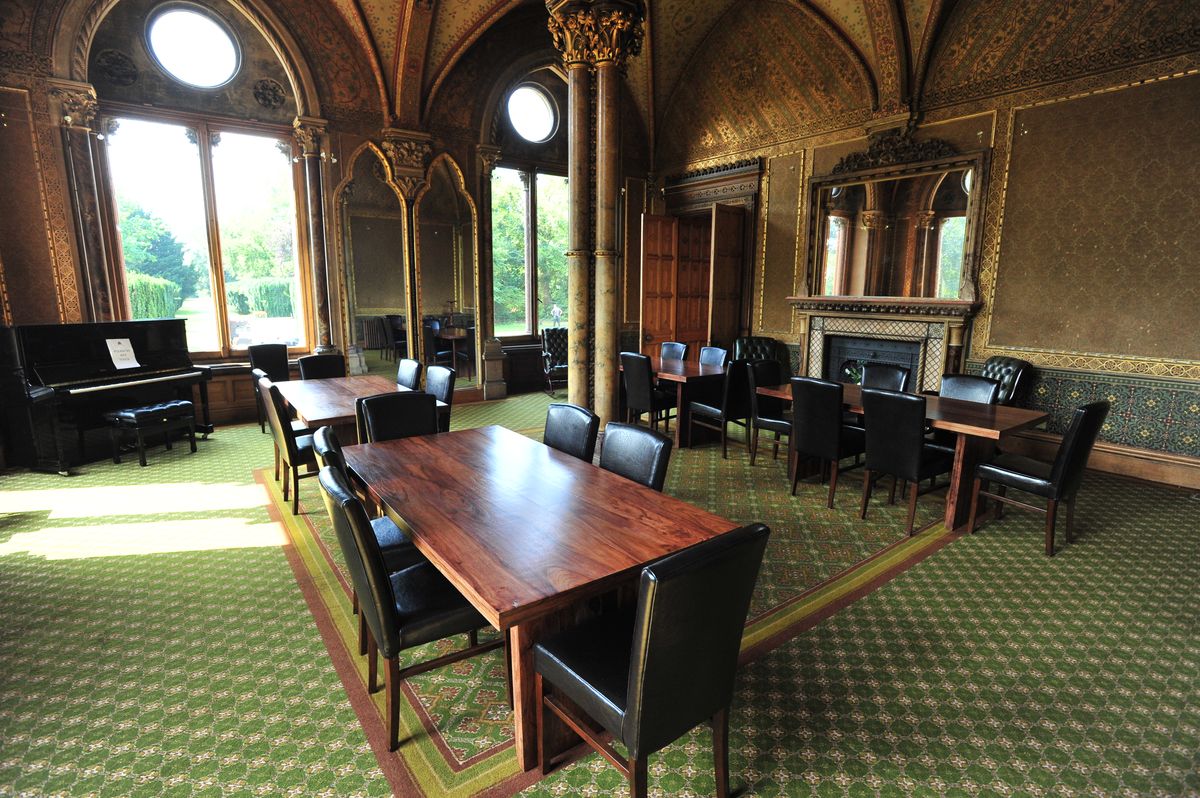 Historic dining room for intimate board meetings and VIP event breakouts.