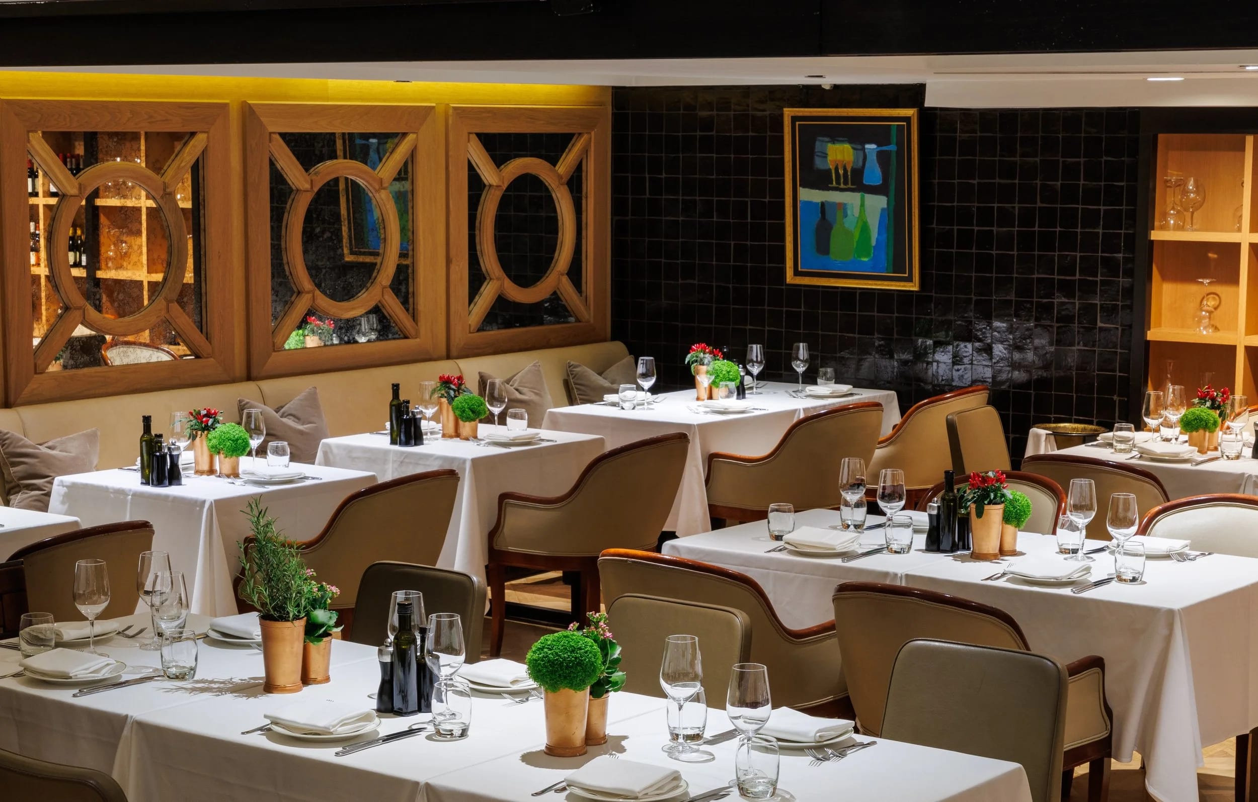 Novikov Restaurant & Bar - image 6