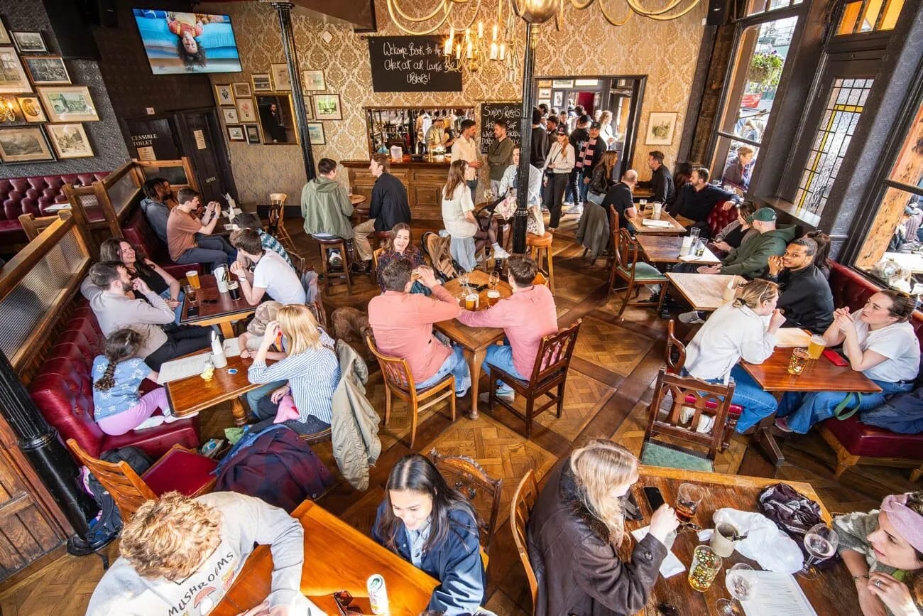East Dulwich Tavern - image 2