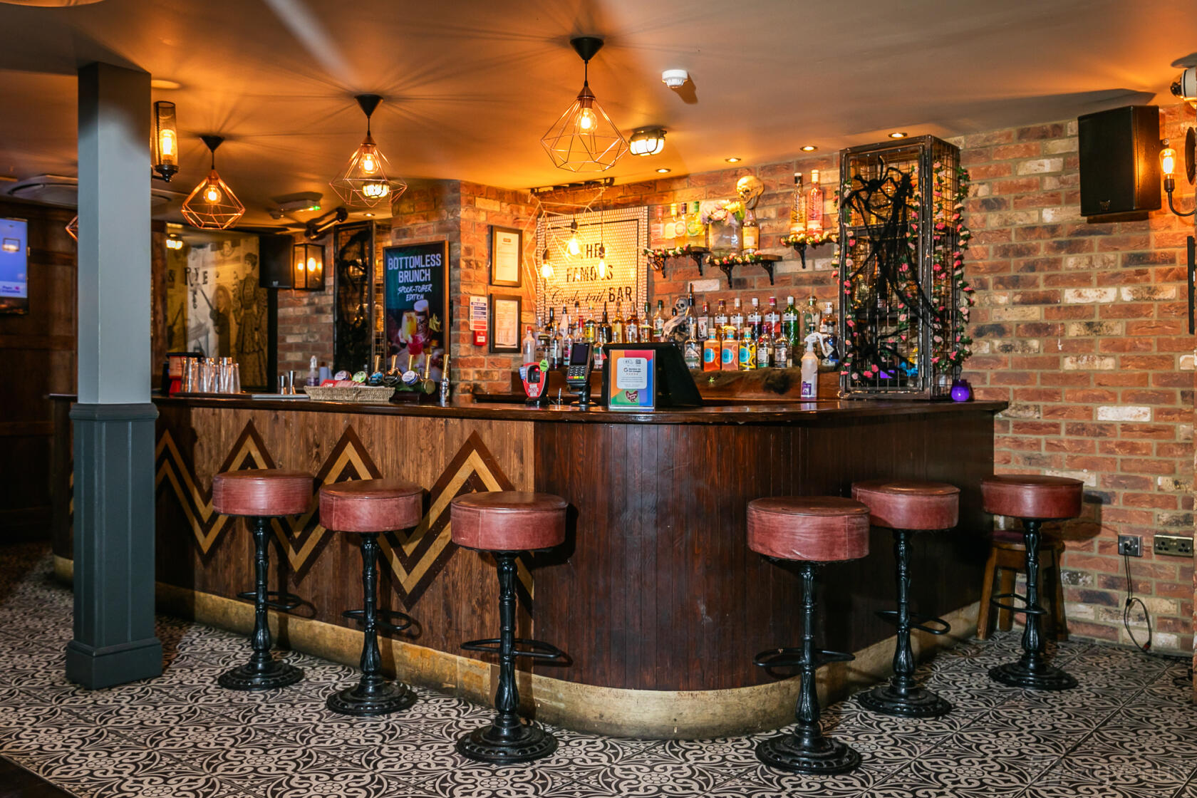 The Famous Cock Tavern - image 3