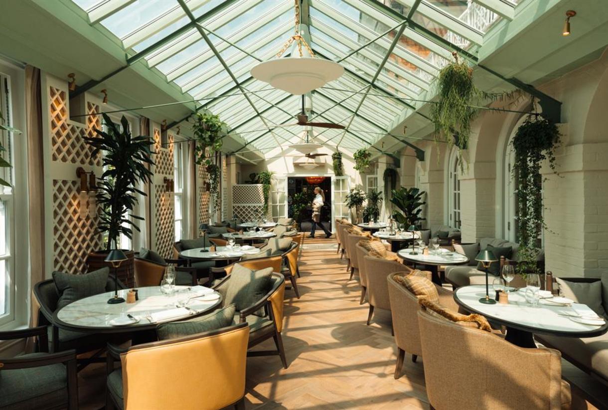 Chewton Glen Hotel & Spa - image 1