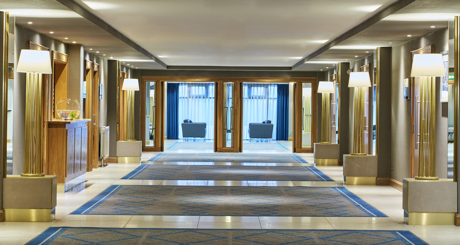 Crowne Plaza Belfast - image 2