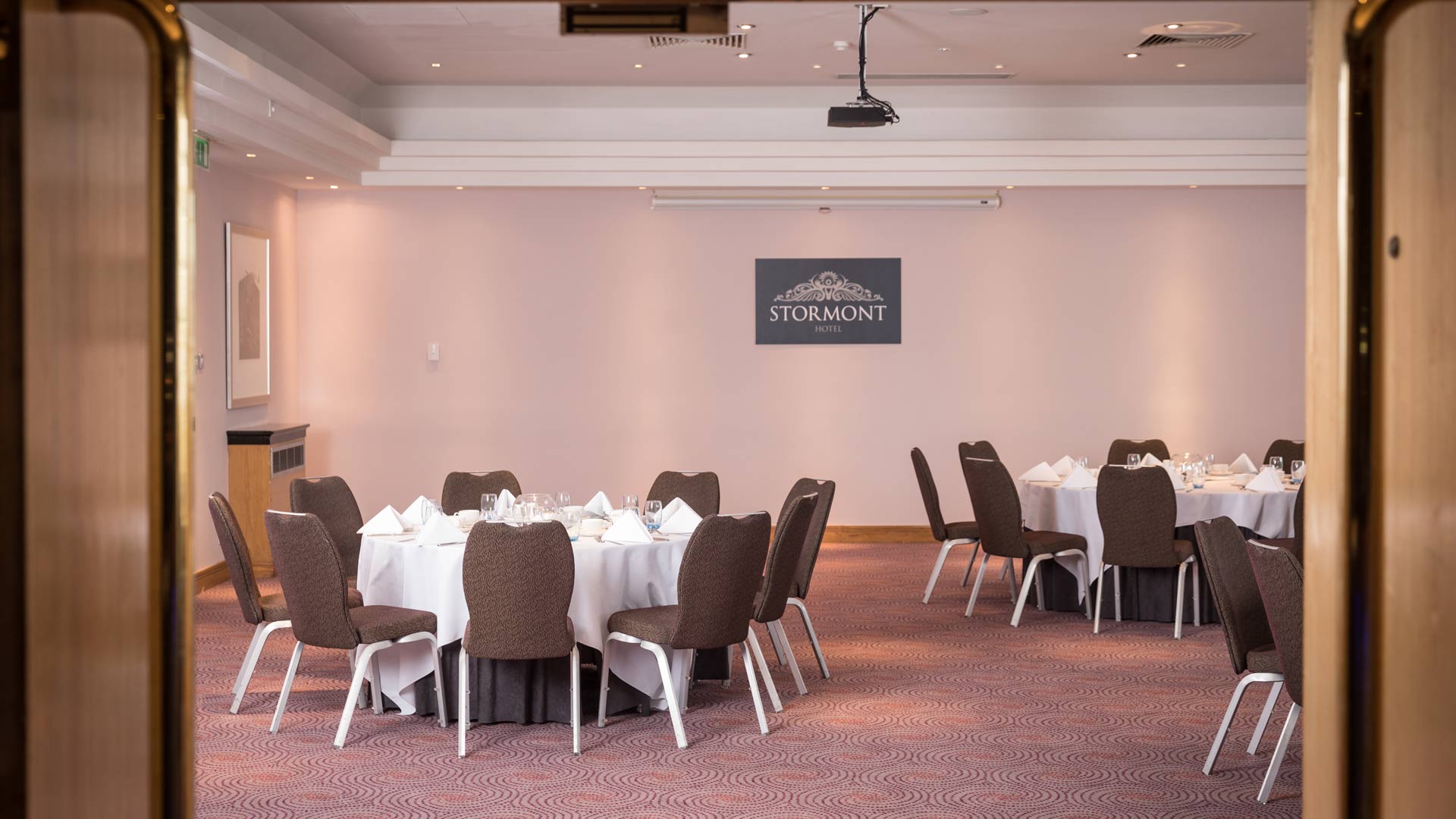 Stormont Hotel Belfast - image 2