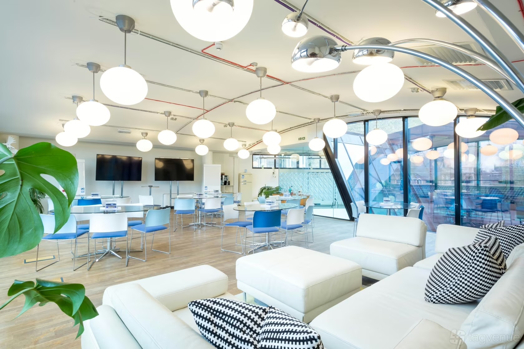 Wallacespace Clerkenwell Green - image 3