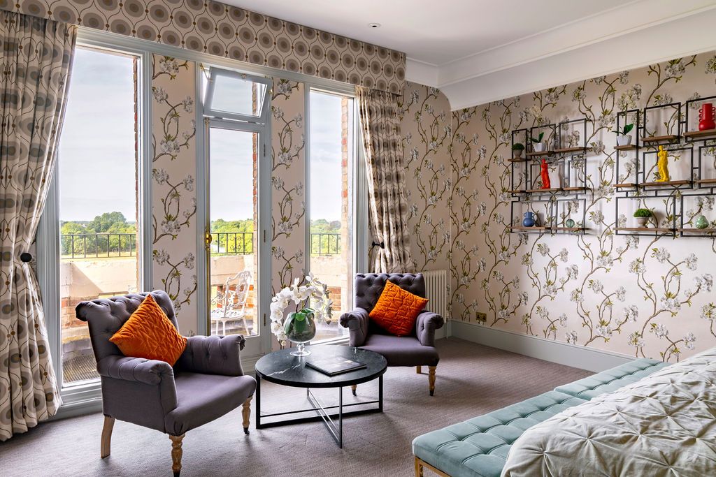 The Petersham - image 4