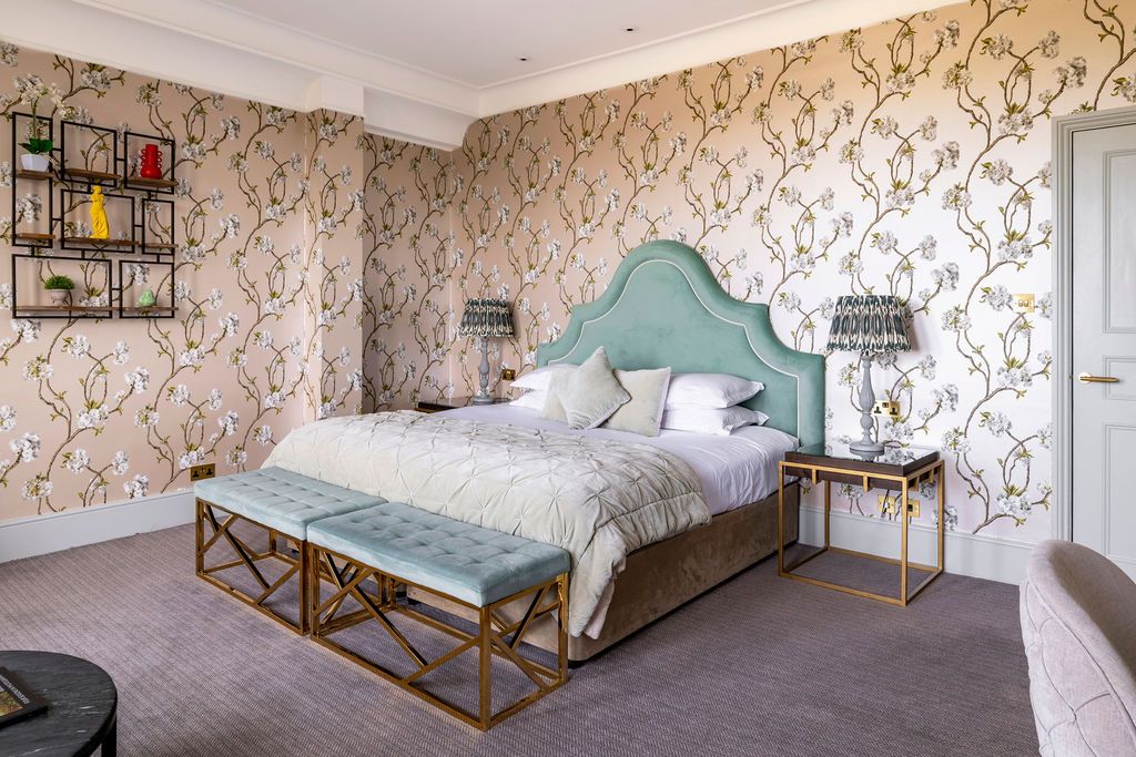 The Petersham - image 3