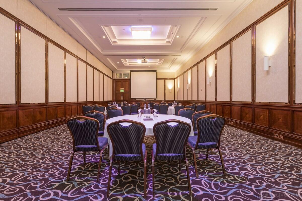 Leonardo Royal Hotel Southampton Grand Harbour - image 3