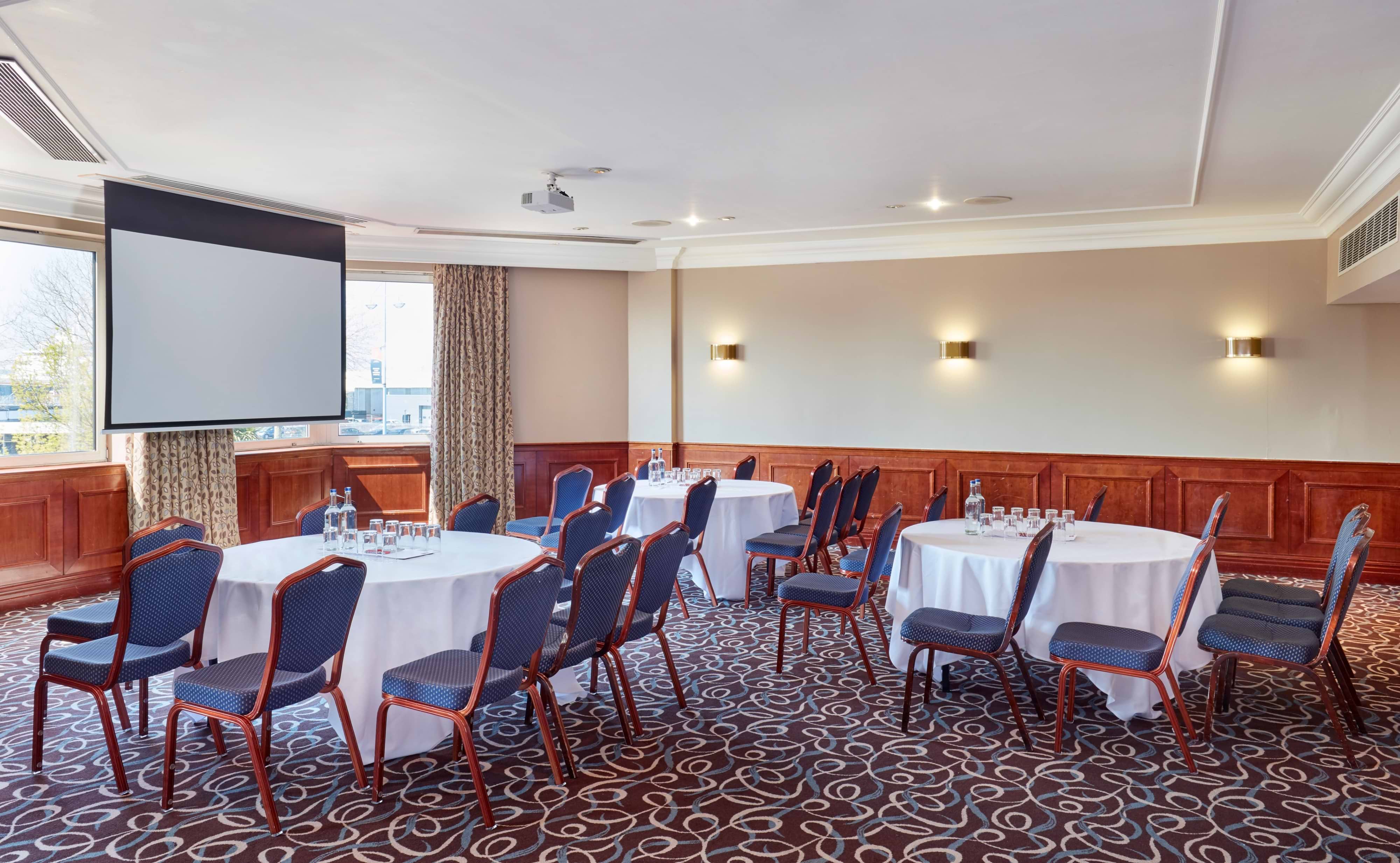 Leonardo Royal Hotel Southampton Grand Harbour - image 1