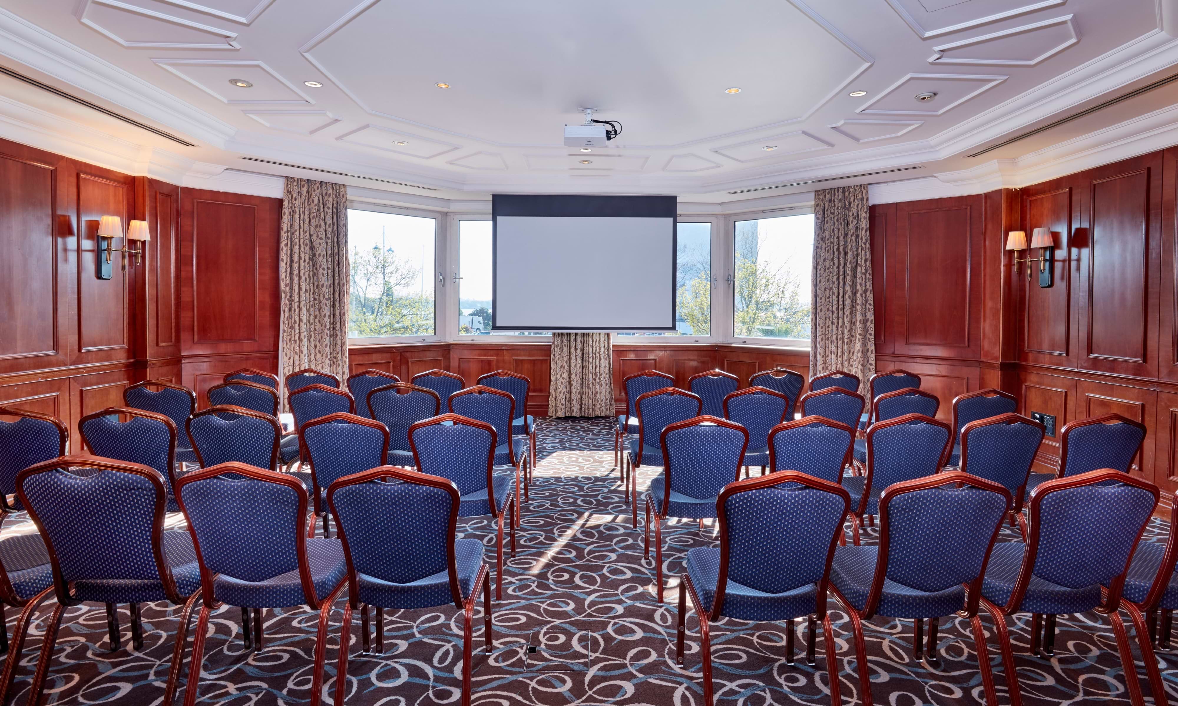 Leonardo Royal Hotel Southampton Grand Harbour - image 3
