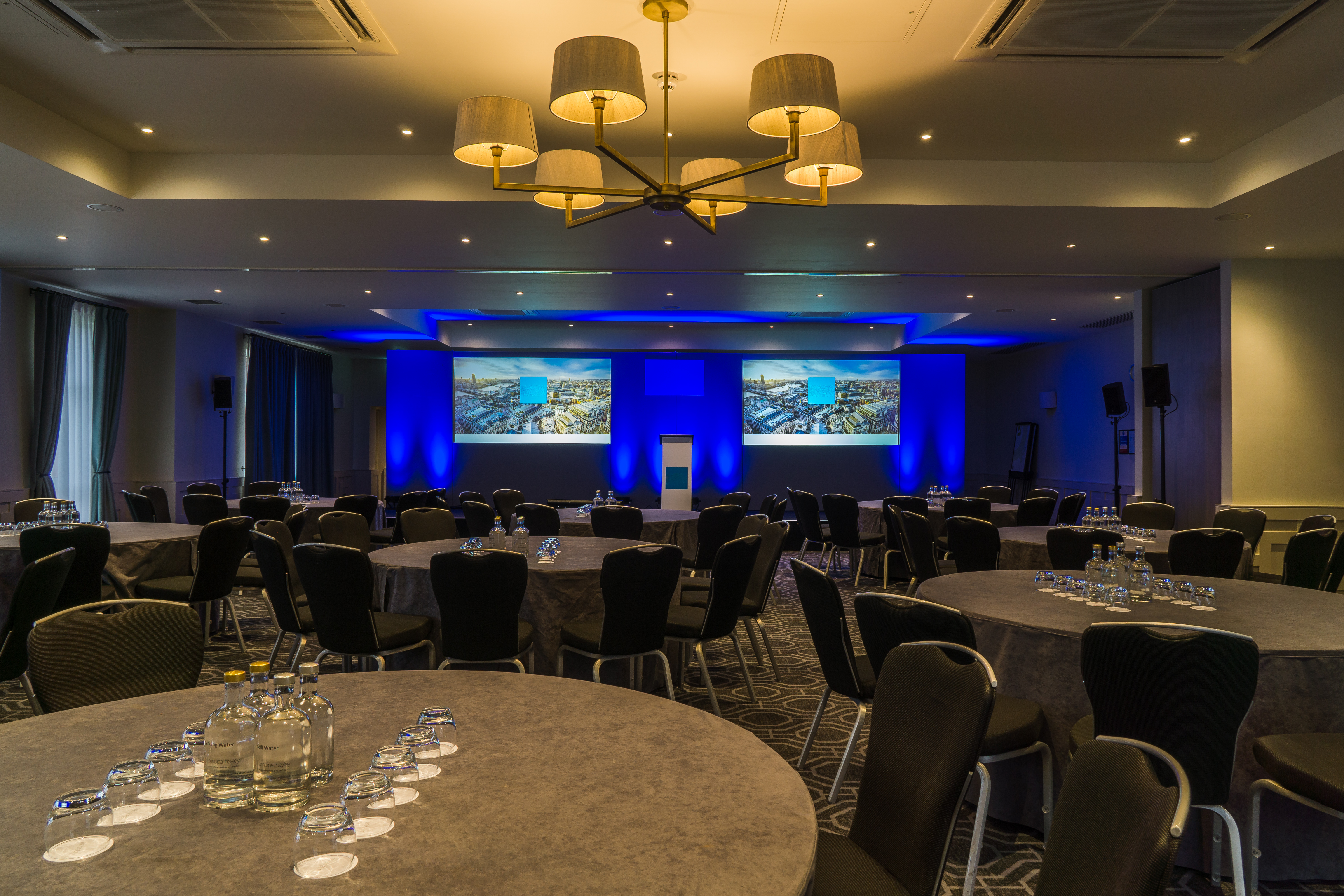 De Vere Cranage Estate - image 3