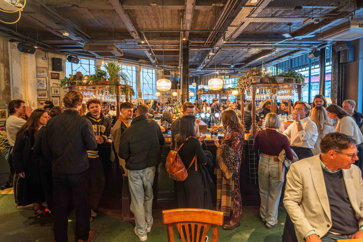 Main Bar at The Ferndale: Industrial-chic venue for professional networking receptions.