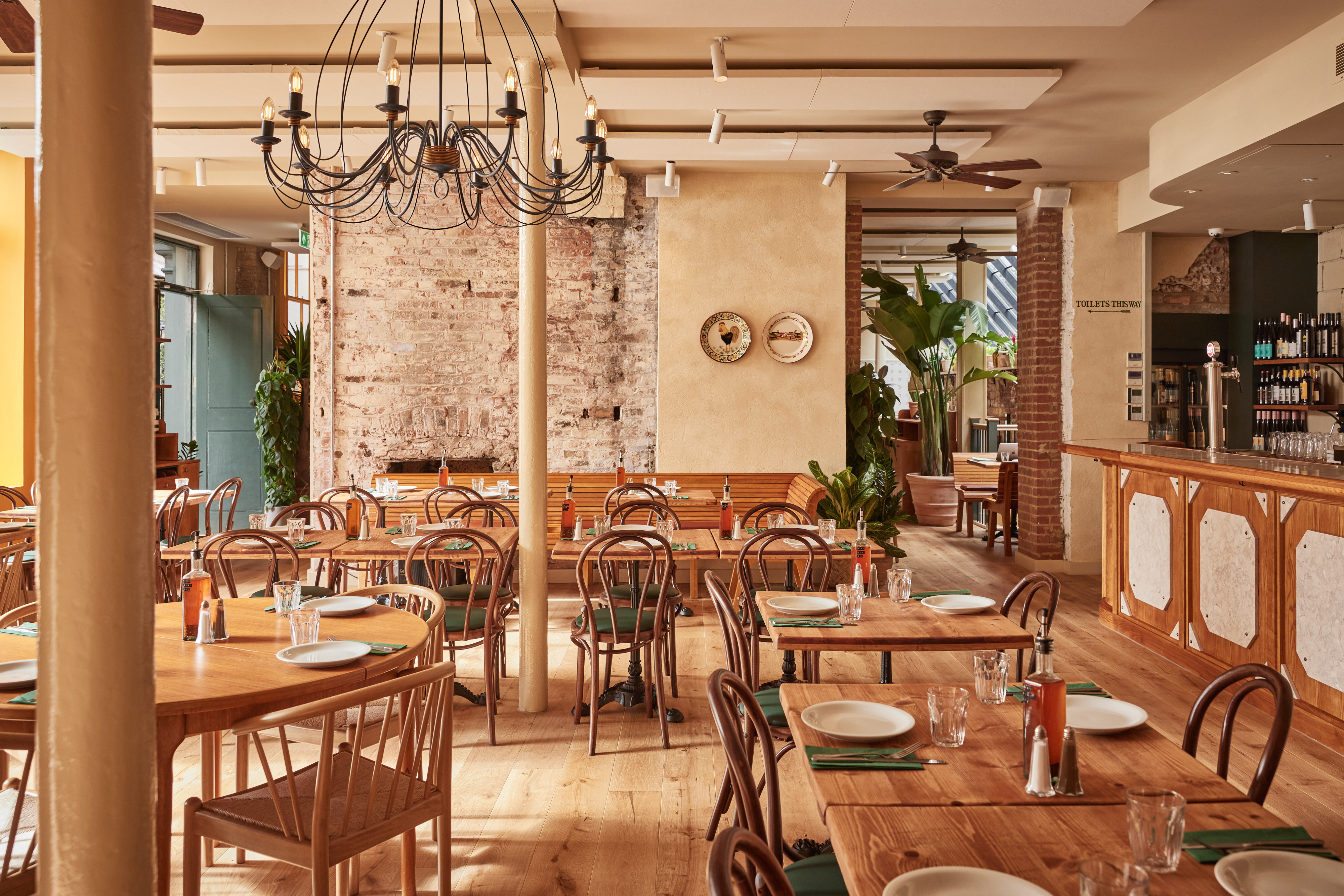 Casa do Frango - Mayfair - image 1