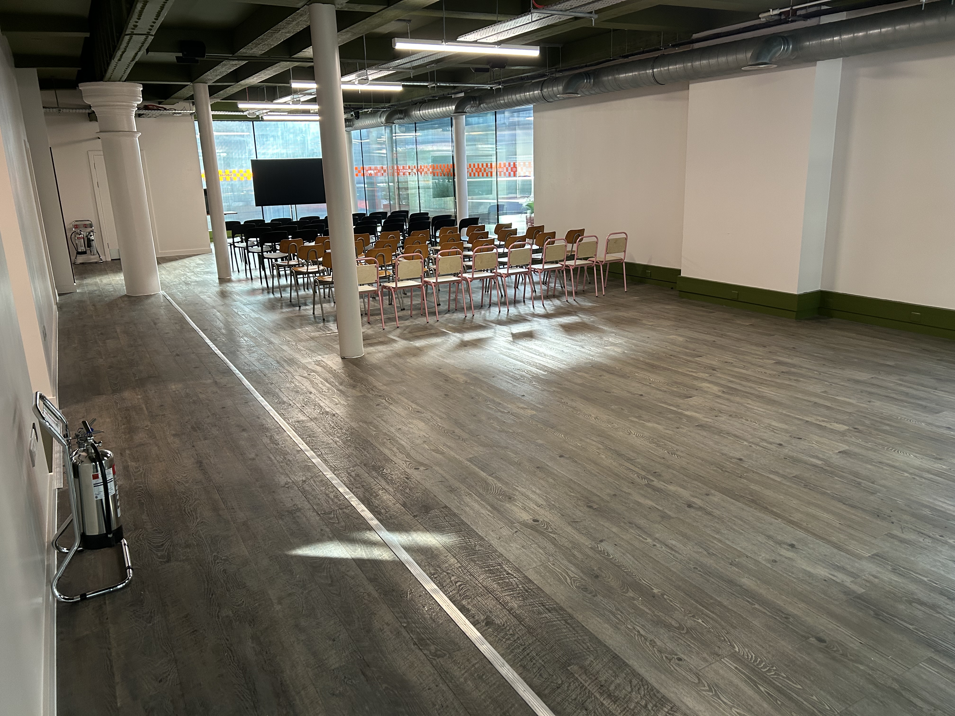KERB Sports Bar - image 6