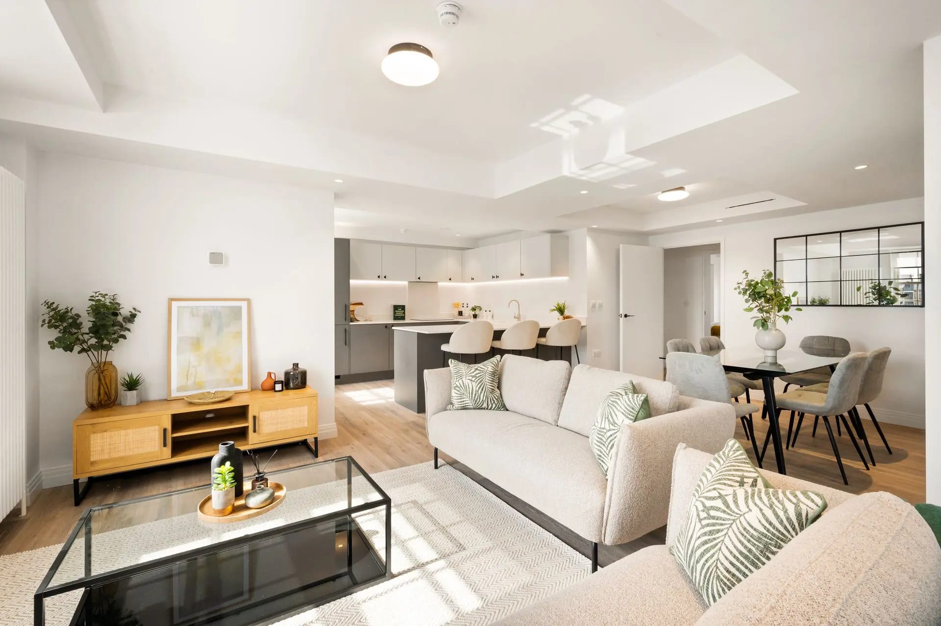 Spacious 5 bed Bloomsbury - image 3