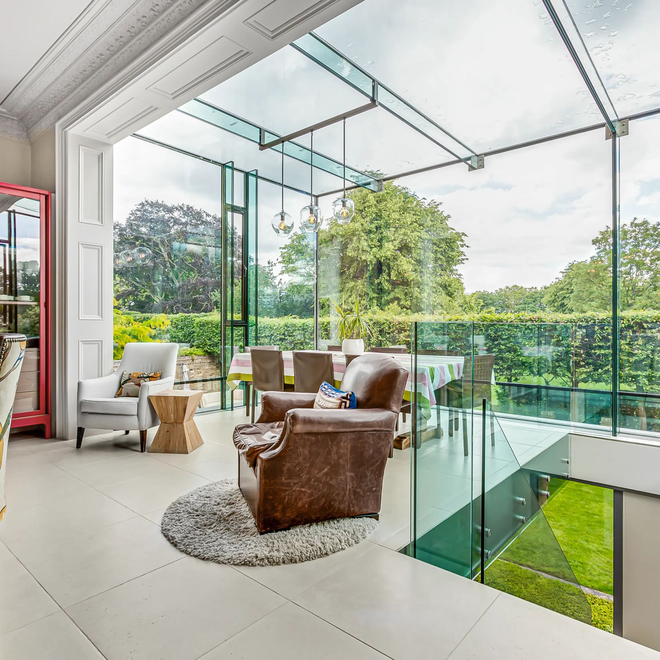 Modern 5-Bedroom Duplex Flat - image 5