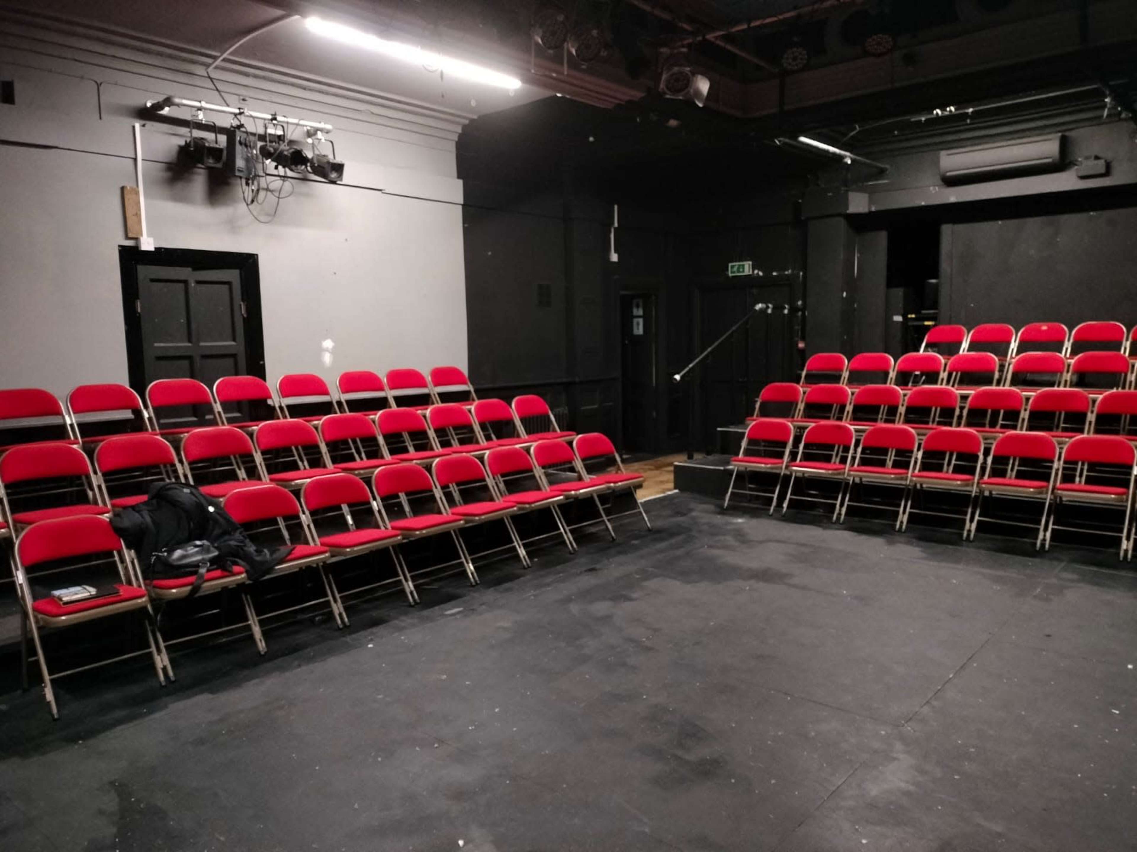 London Youth Theatre Studios - image 2