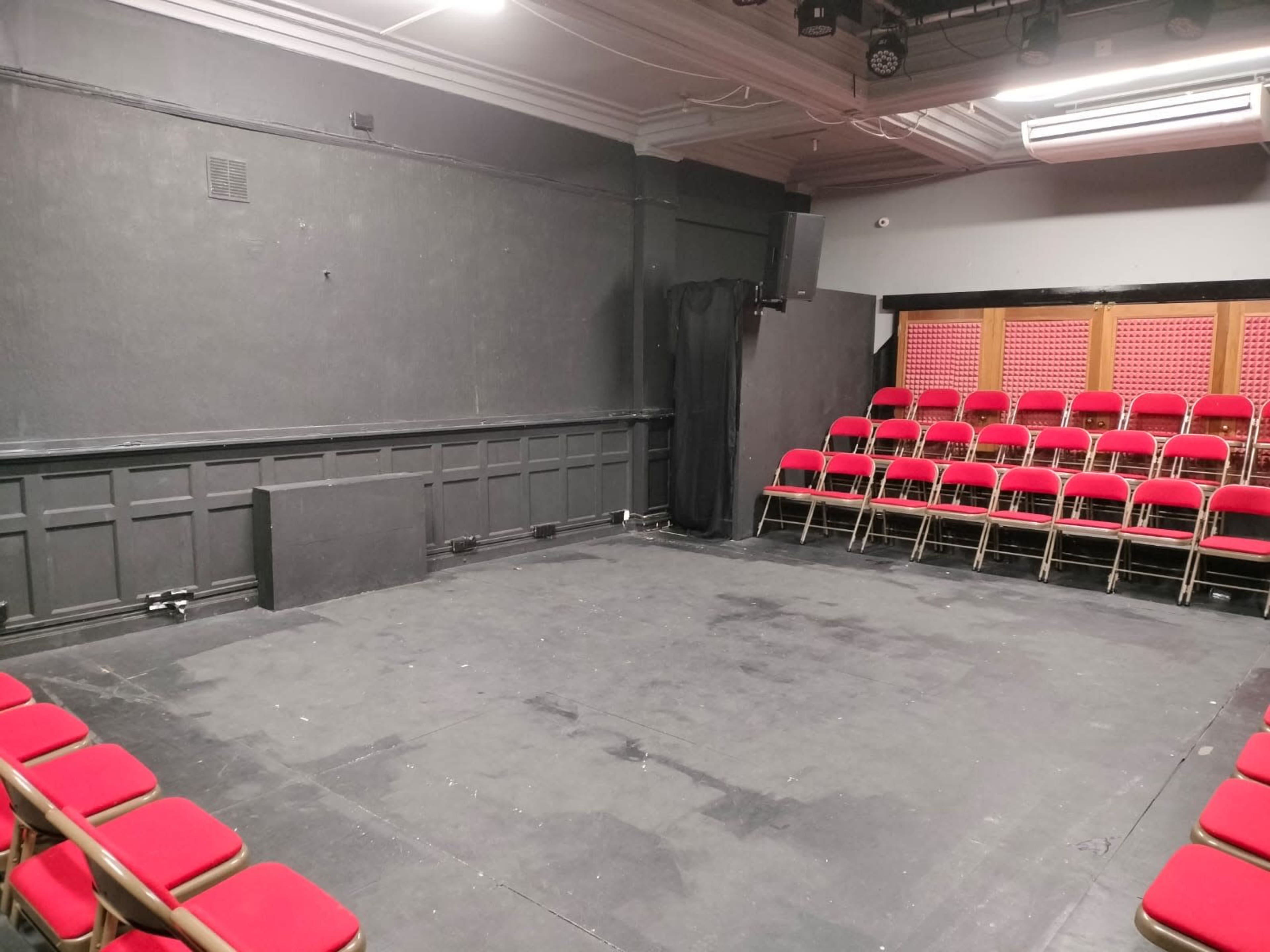 London Youth Theatre Studios - image 3