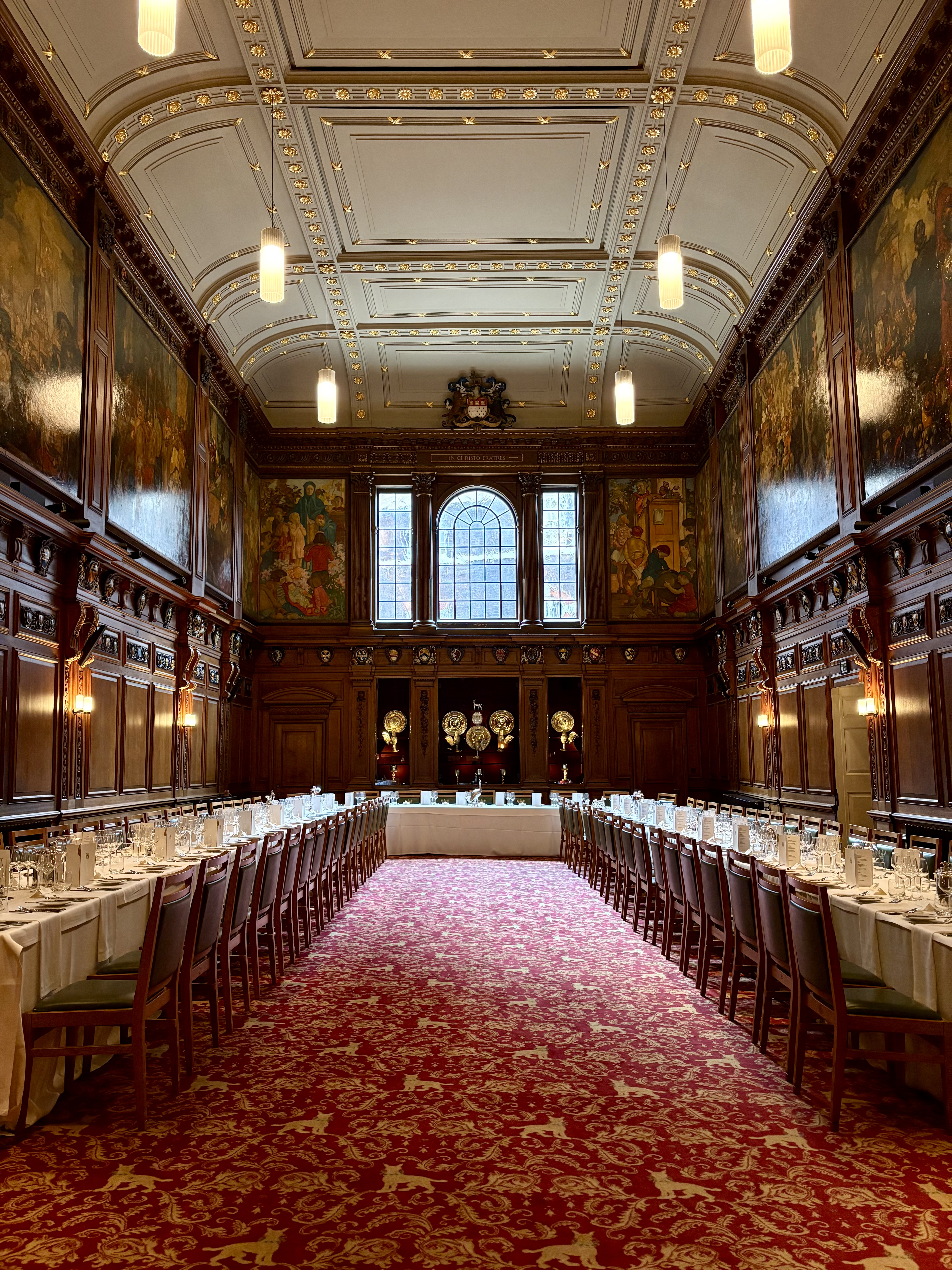 8½ London - image 6