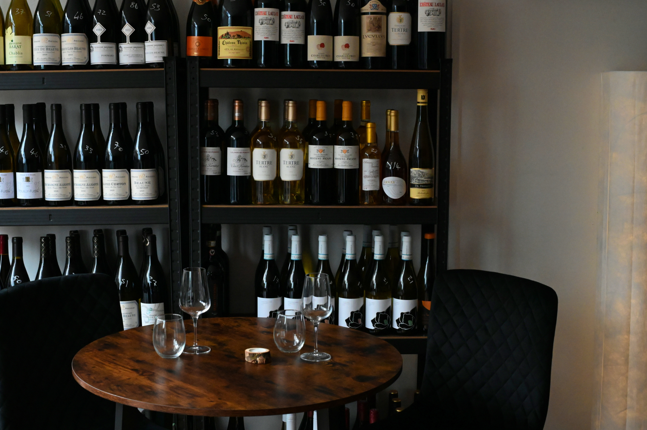 Upscale wine cellar for private VIP tasting and corporate breakout event.