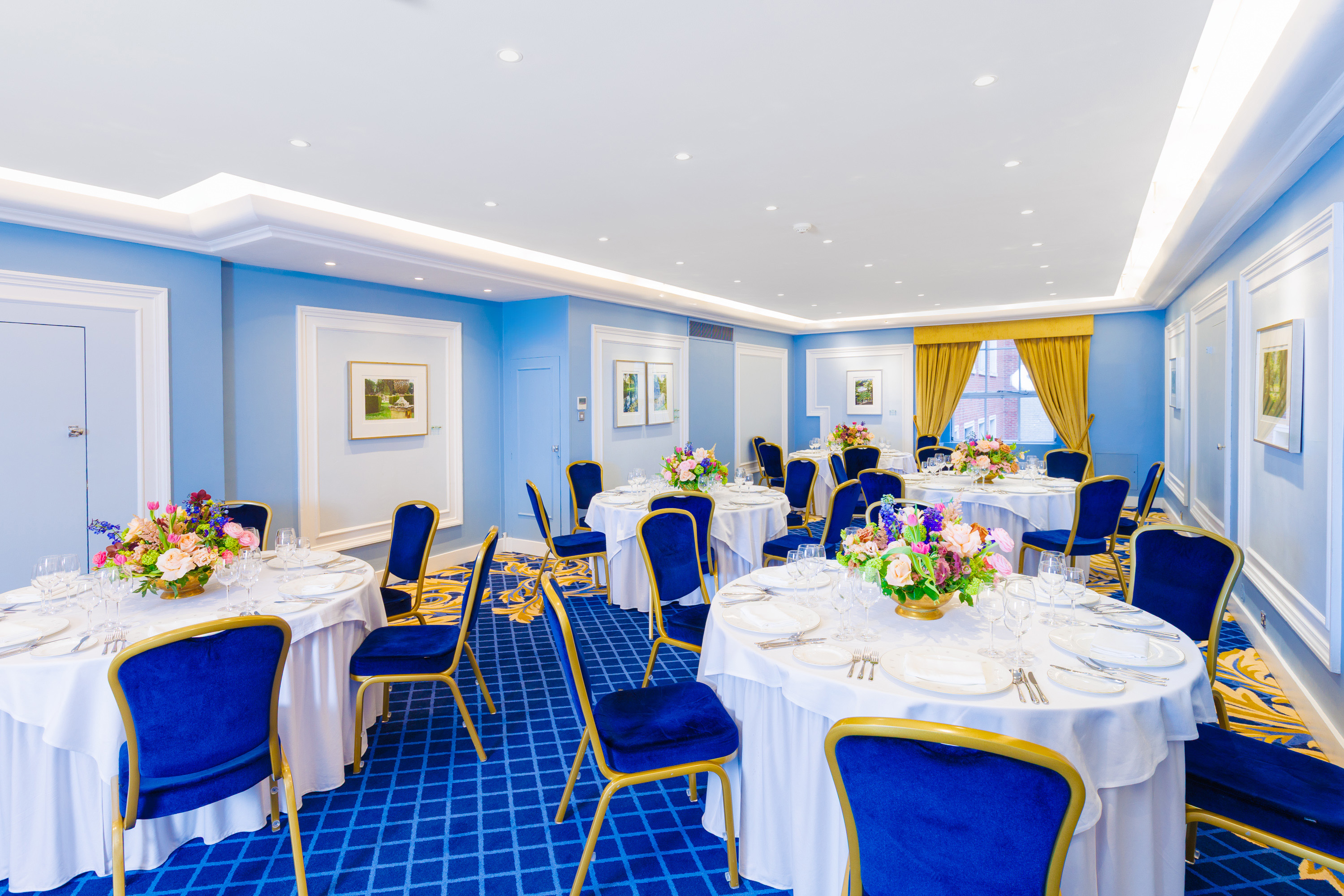 The Lansdowne Club - image 1