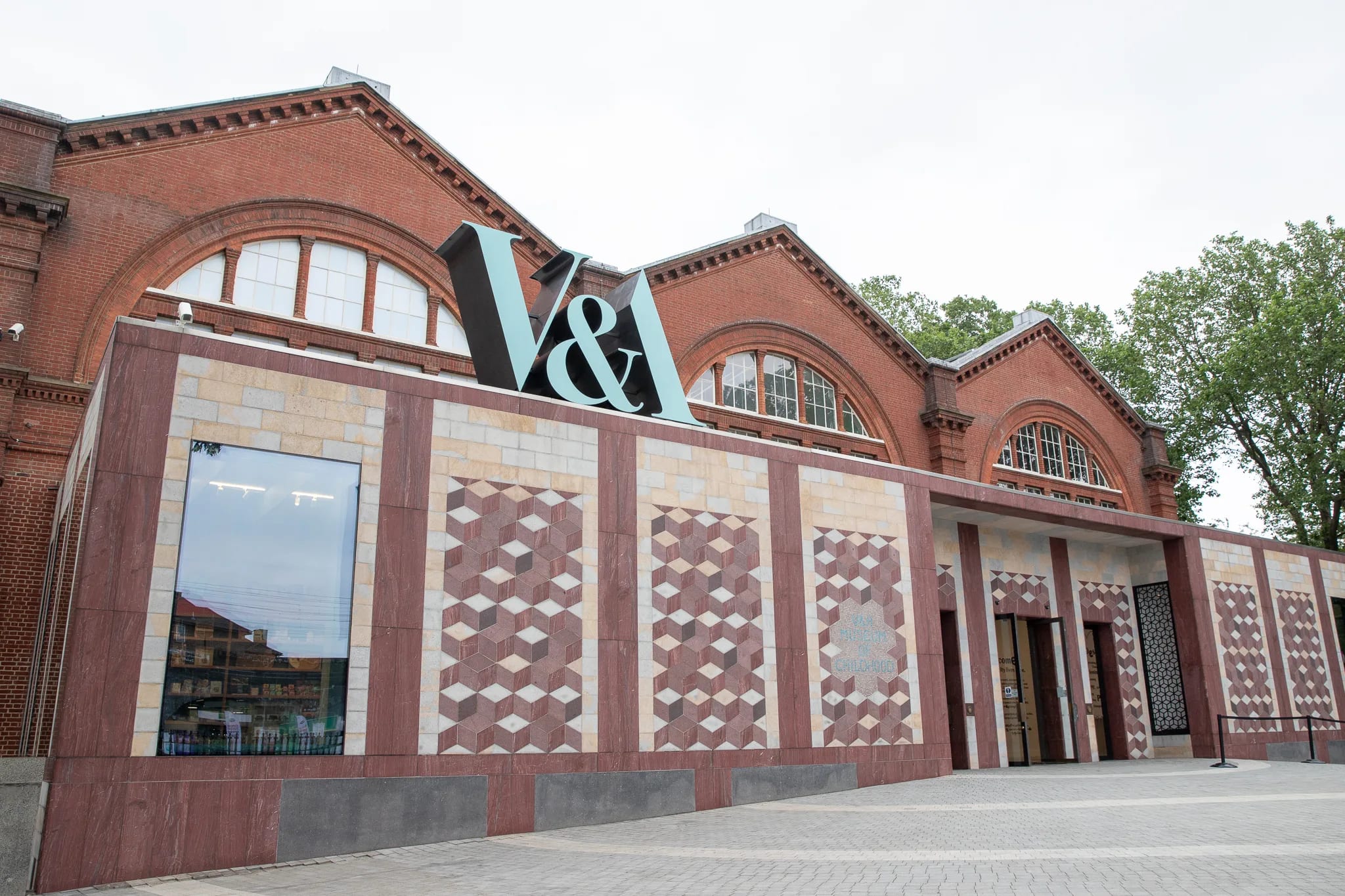 Young V&A - image 6
