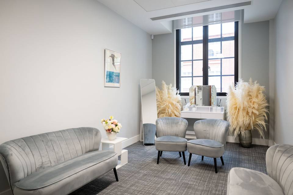 The Waiting Room - image 4
