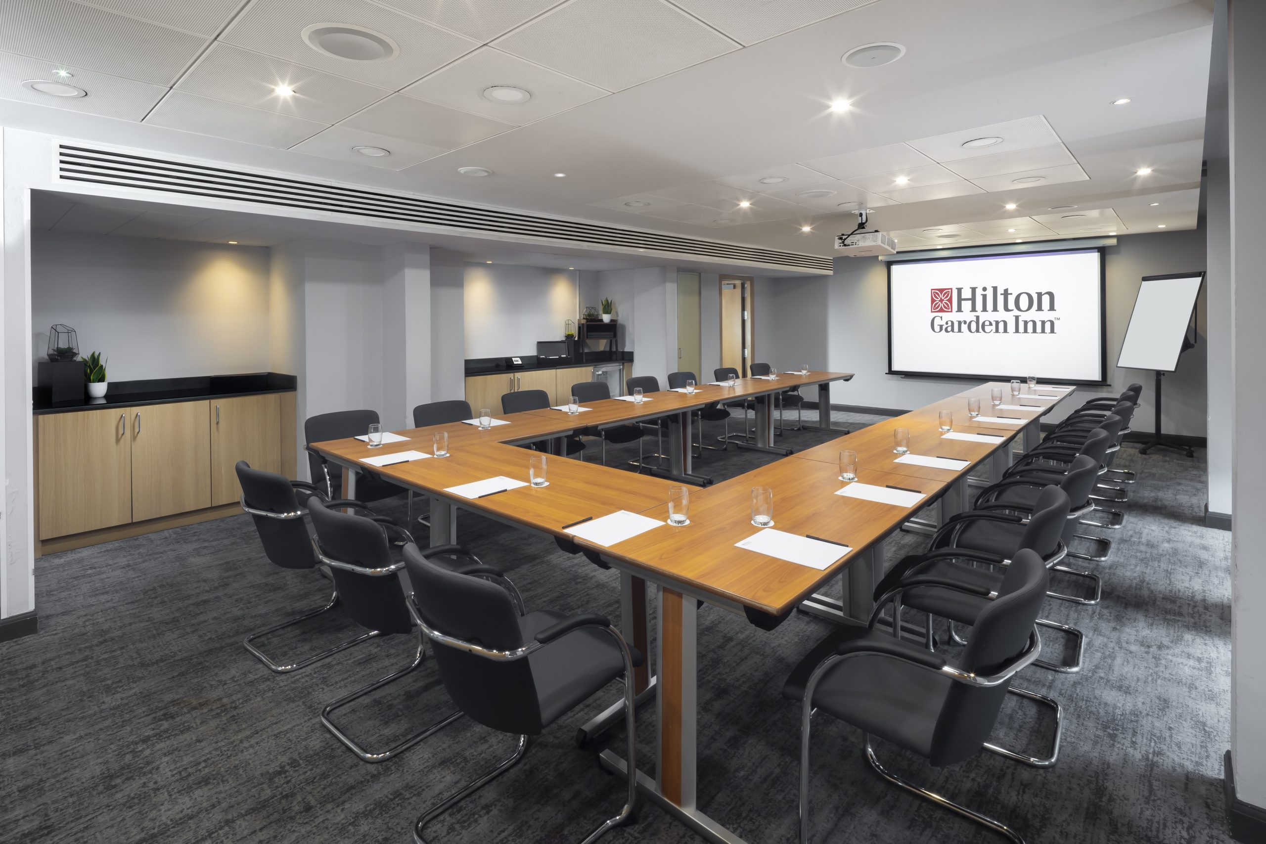 Hilton Garden Inn Birmingham Brindleyplace - image 7