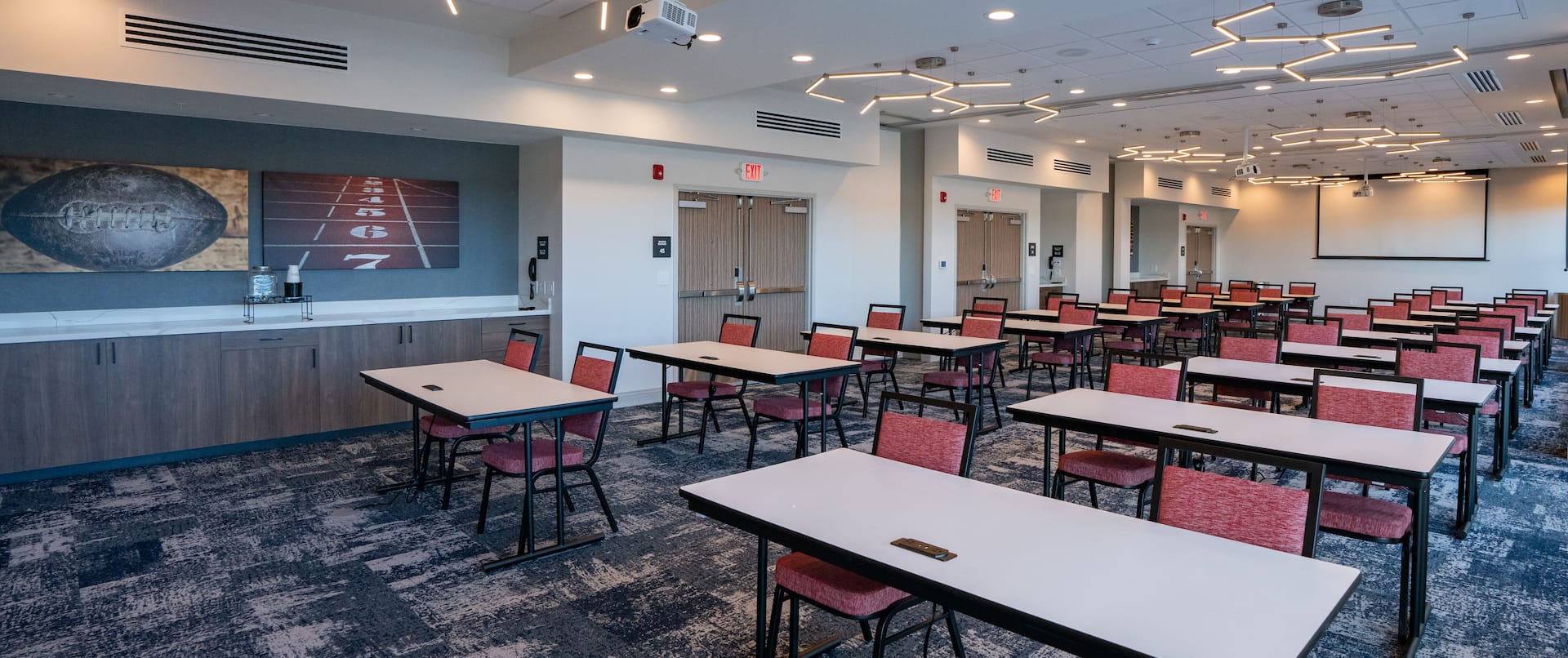 Hilton Garden Inn - image 8