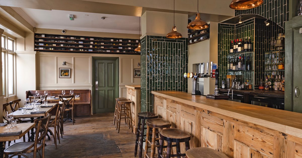 Brunel Bar at The Engineer: Elegant gastropub interior for corporate receptions and networking.